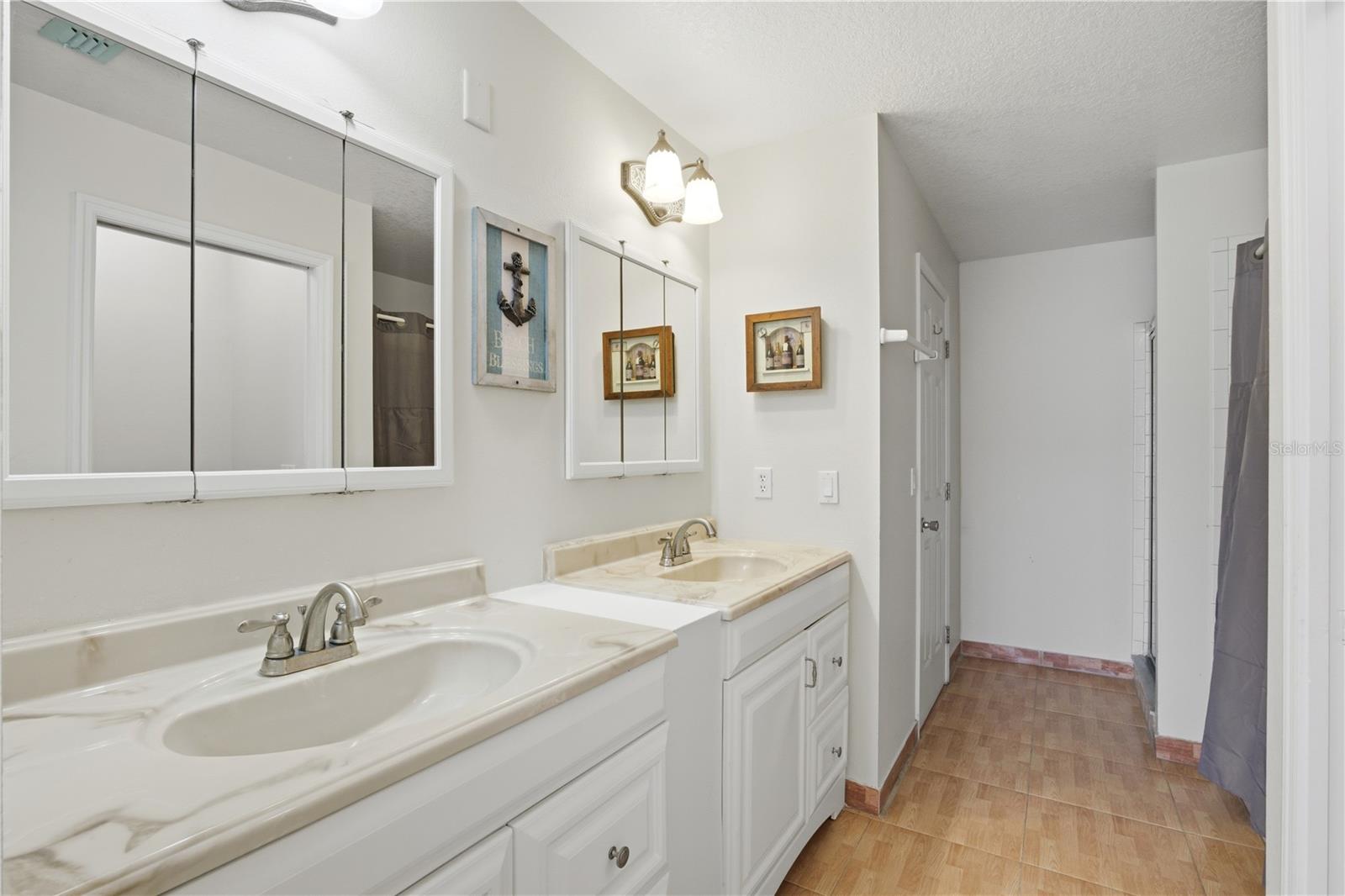 ISLAND CLUB AT RIO PINAR LAKES - Residential