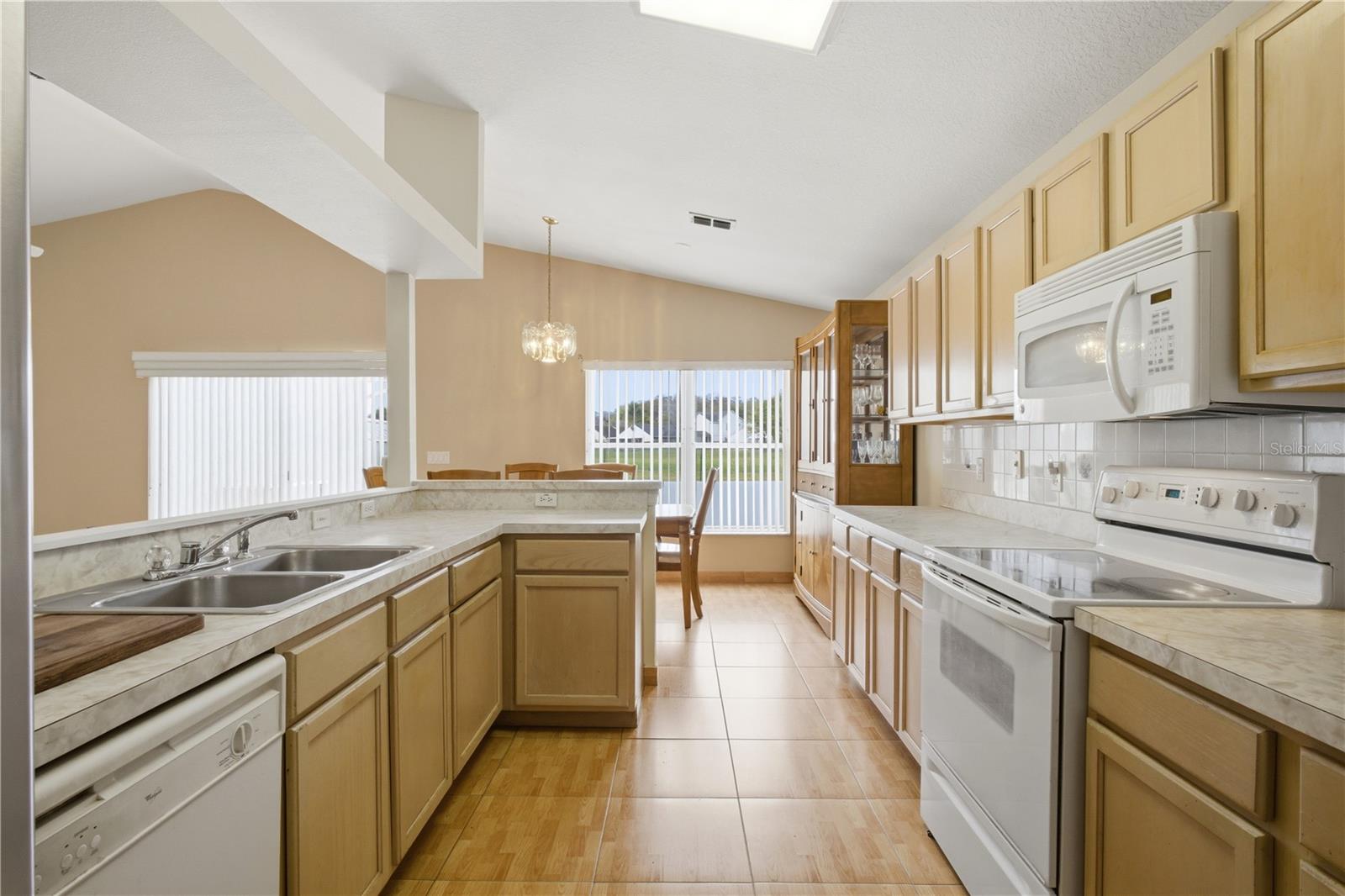 ISLAND CLUB AT RIO PINAR LAKES - Residential