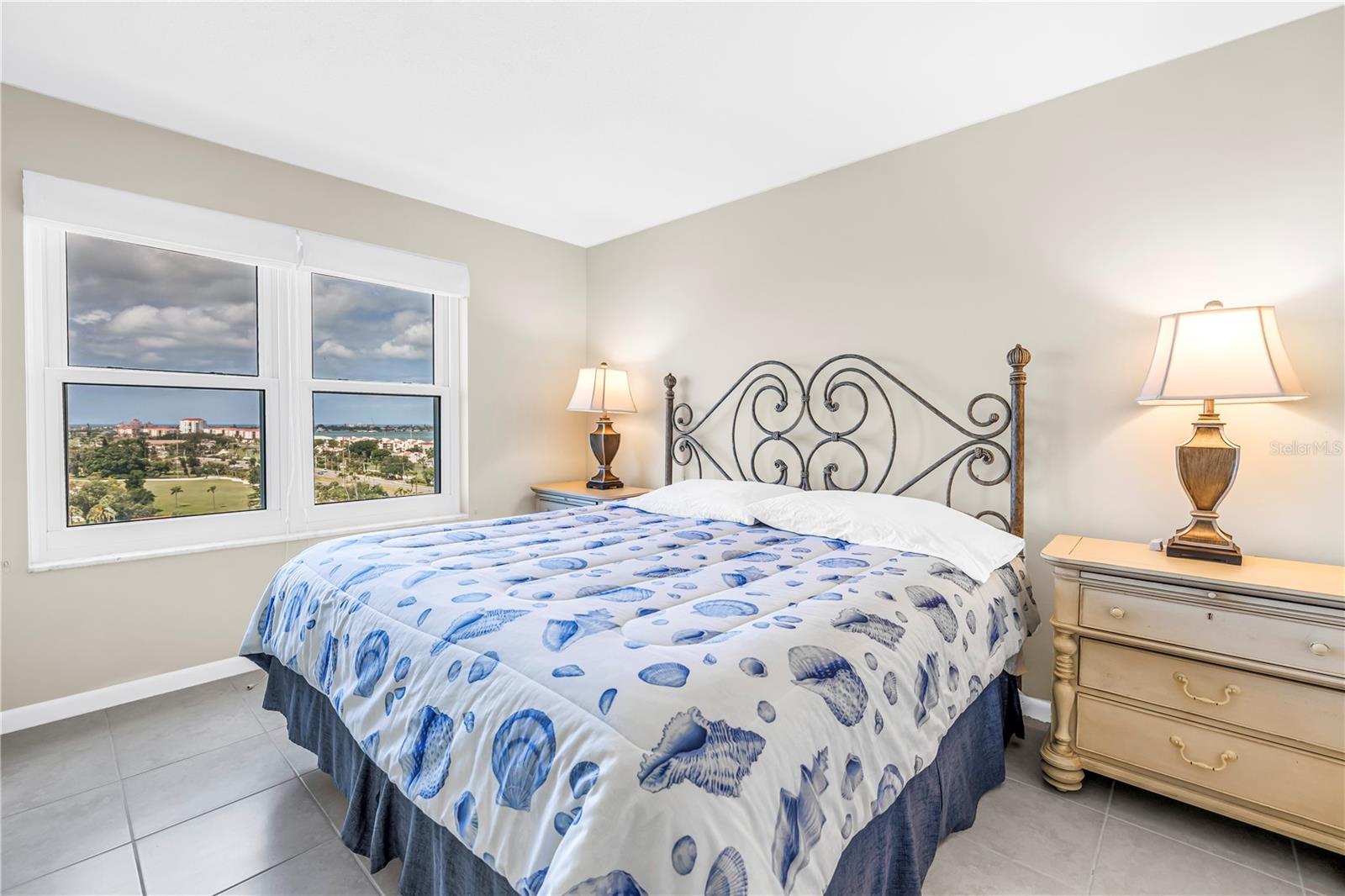 BAYWAY ISLES POINT BRITTANY FIVE - Residential