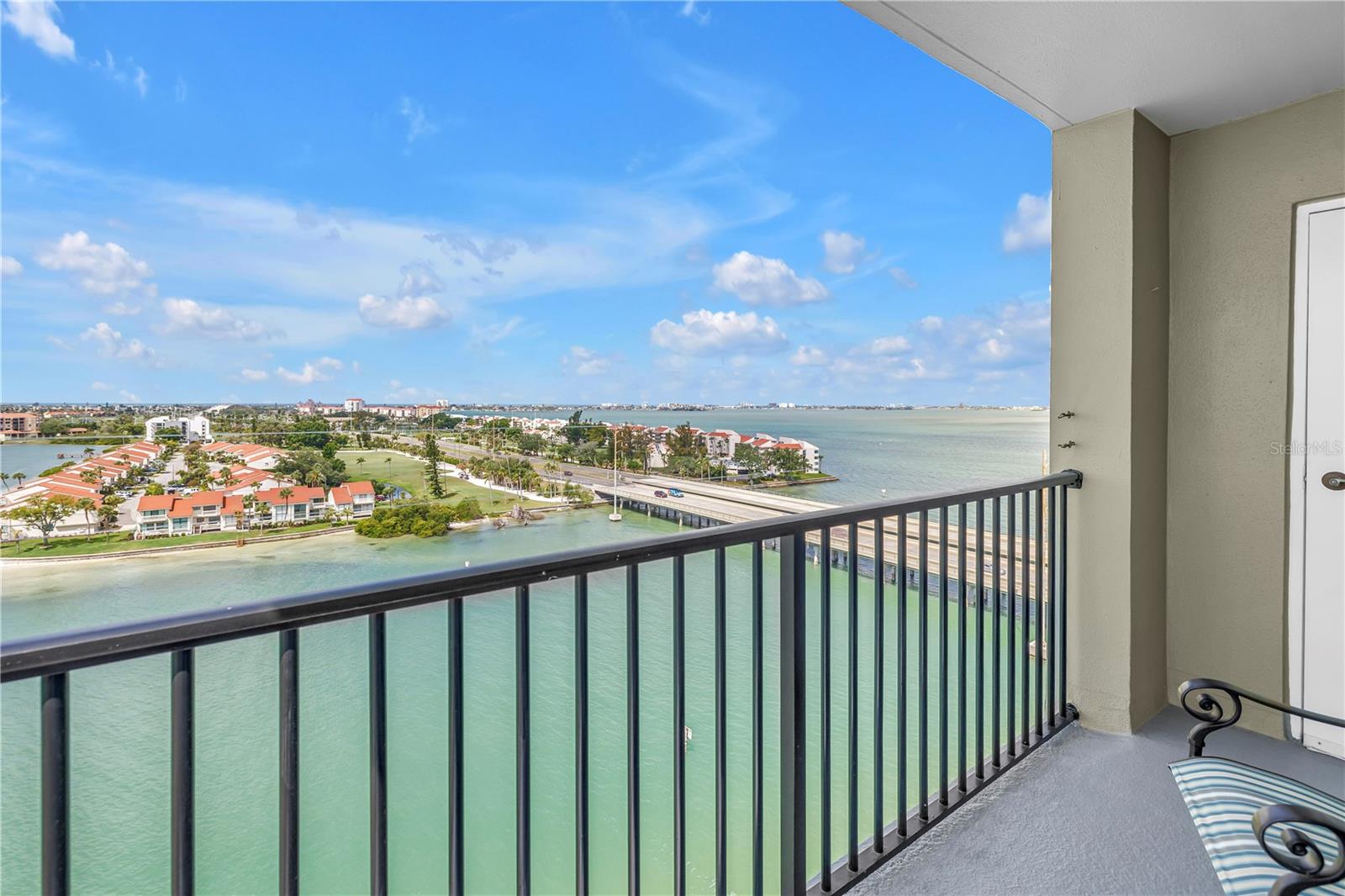 BAYWAY ISLES POINT BRITTANY FIVE - Residential