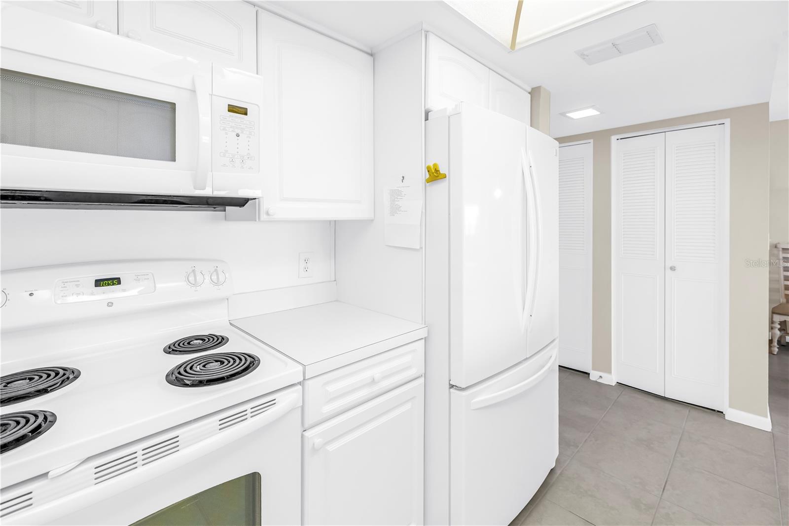 BAYWAY ISLES POINT BRITTANY FIVE - Residential