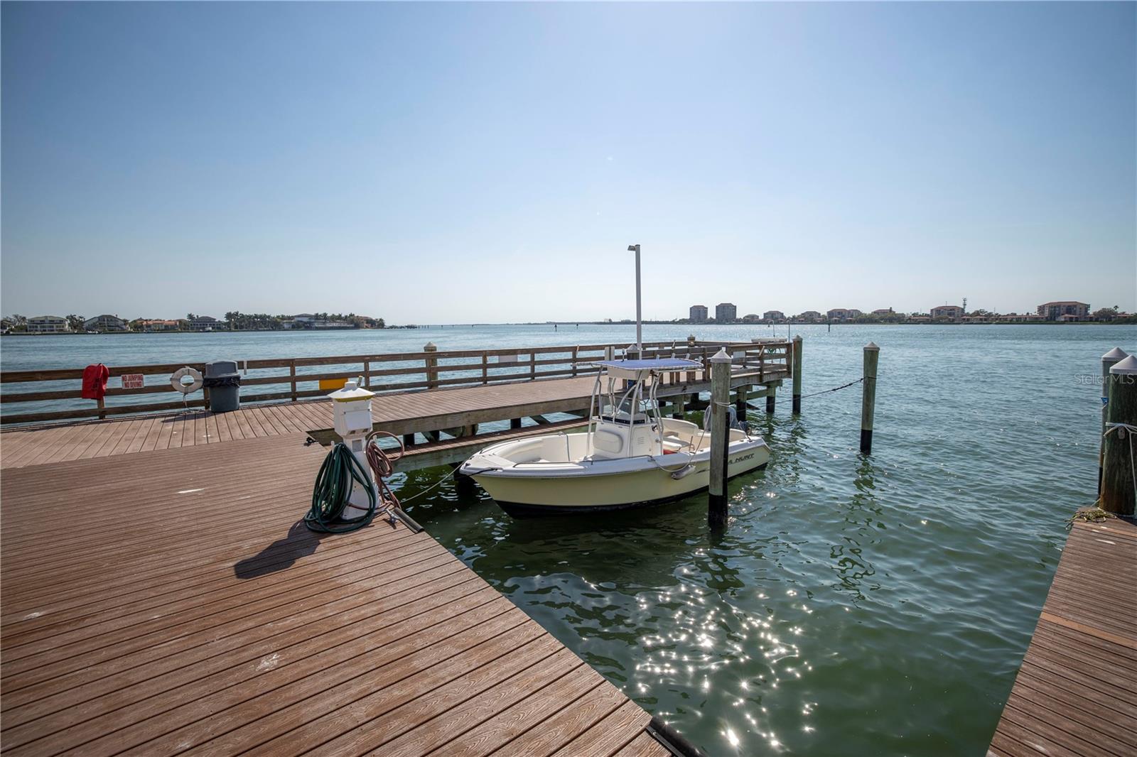 BAYWAY ISLES POINT BRITTANY FIVE - Residential