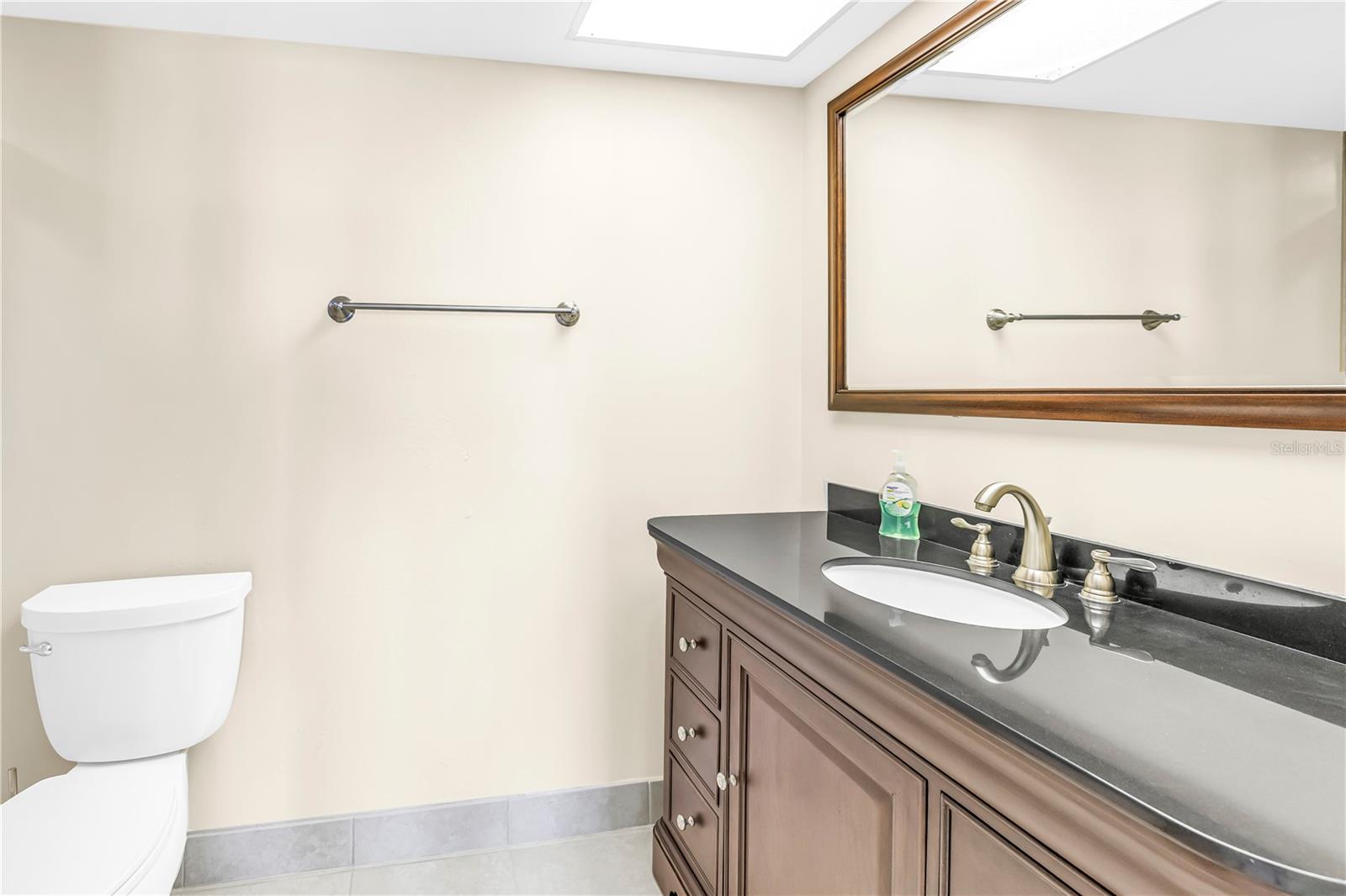 BAYWAY ISLES POINT BRITTANY FIVE - Residential