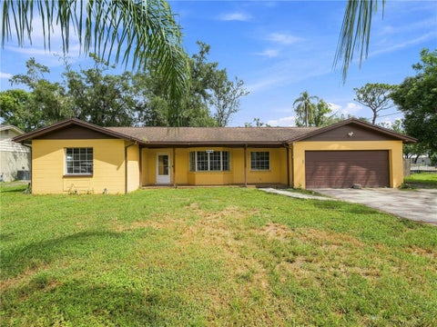Photo of 8906 E Lanway Drive, Tampa, FL 33637 (MLS # TB8546030)
