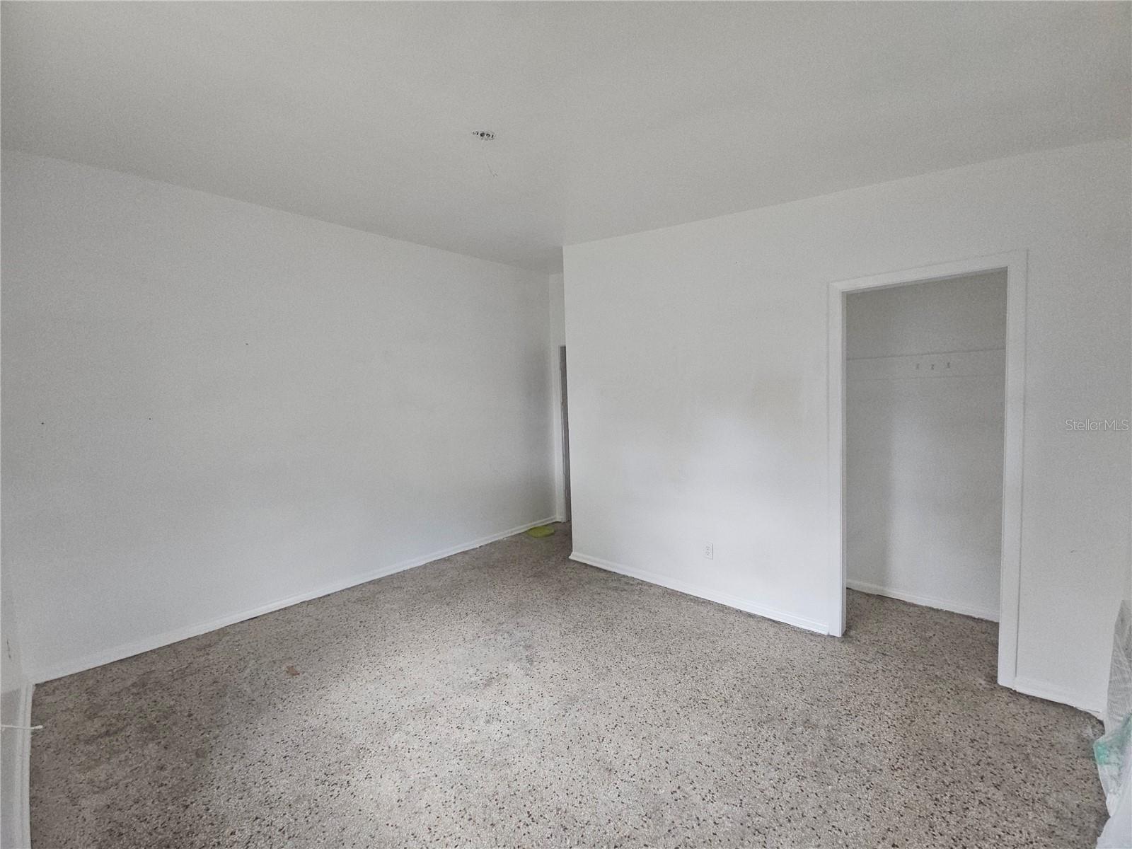 TANGERINE ACRES - Residential Income