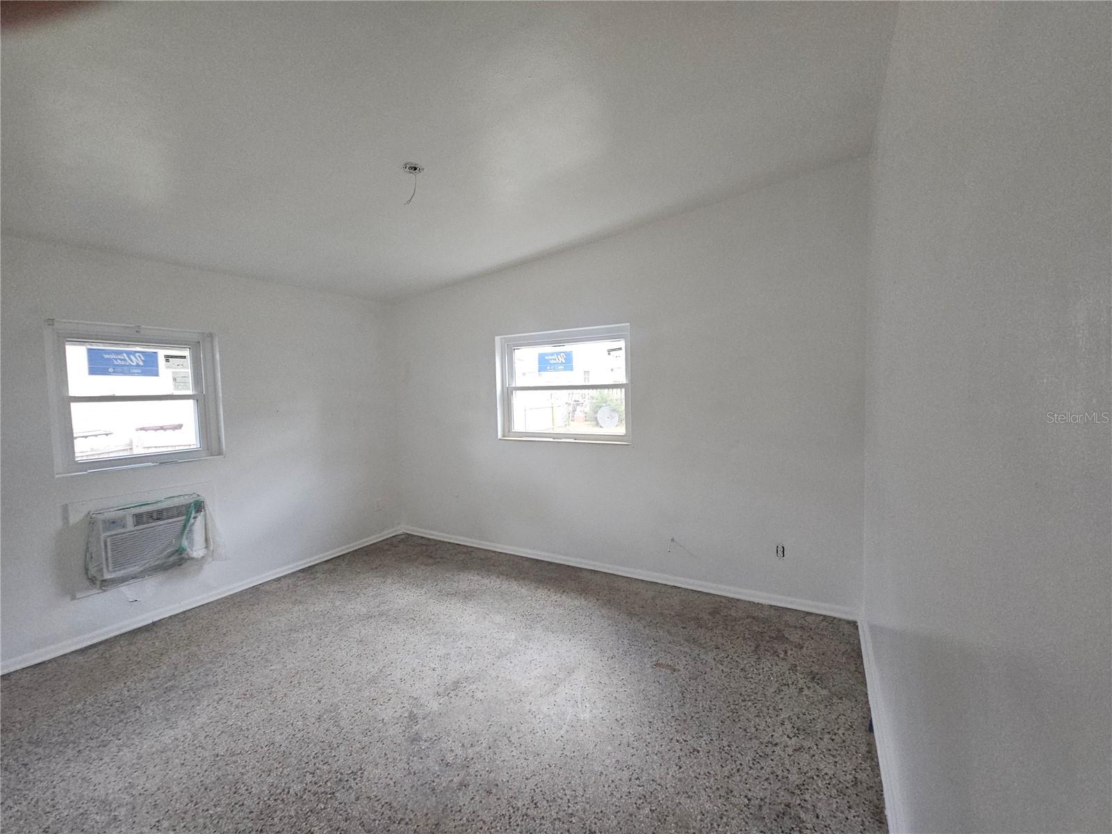 TANGERINE ACRES - Residential Income