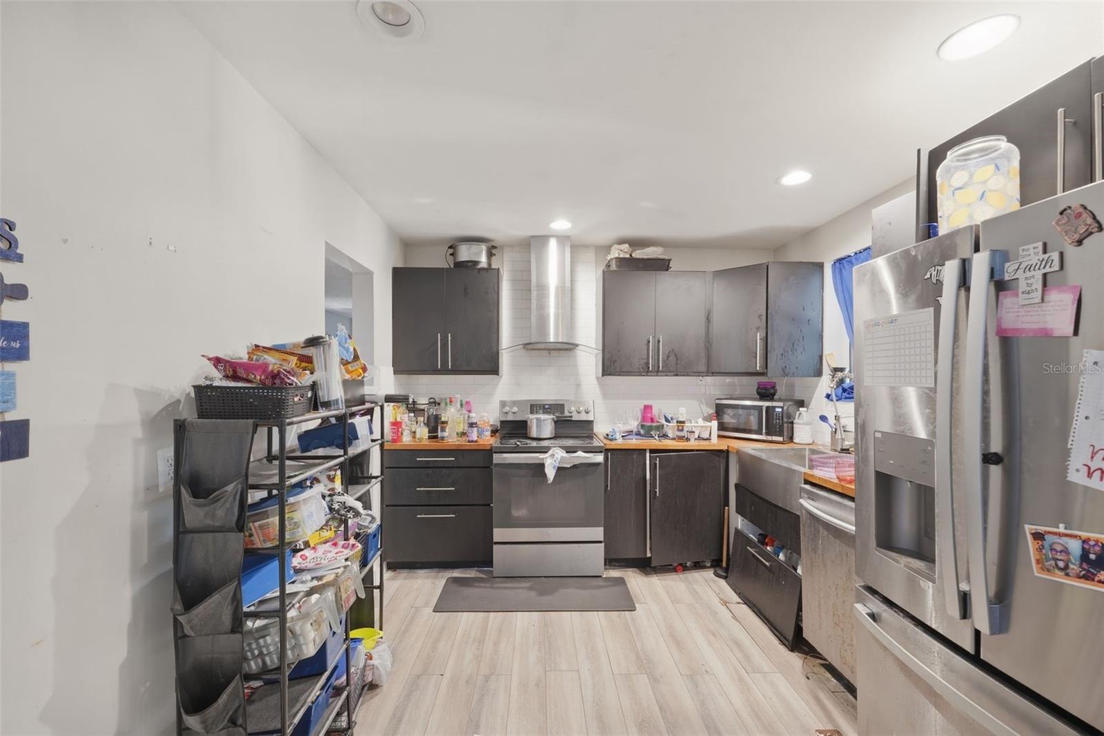 01137 HILLCREST UNIT 04 - Residential