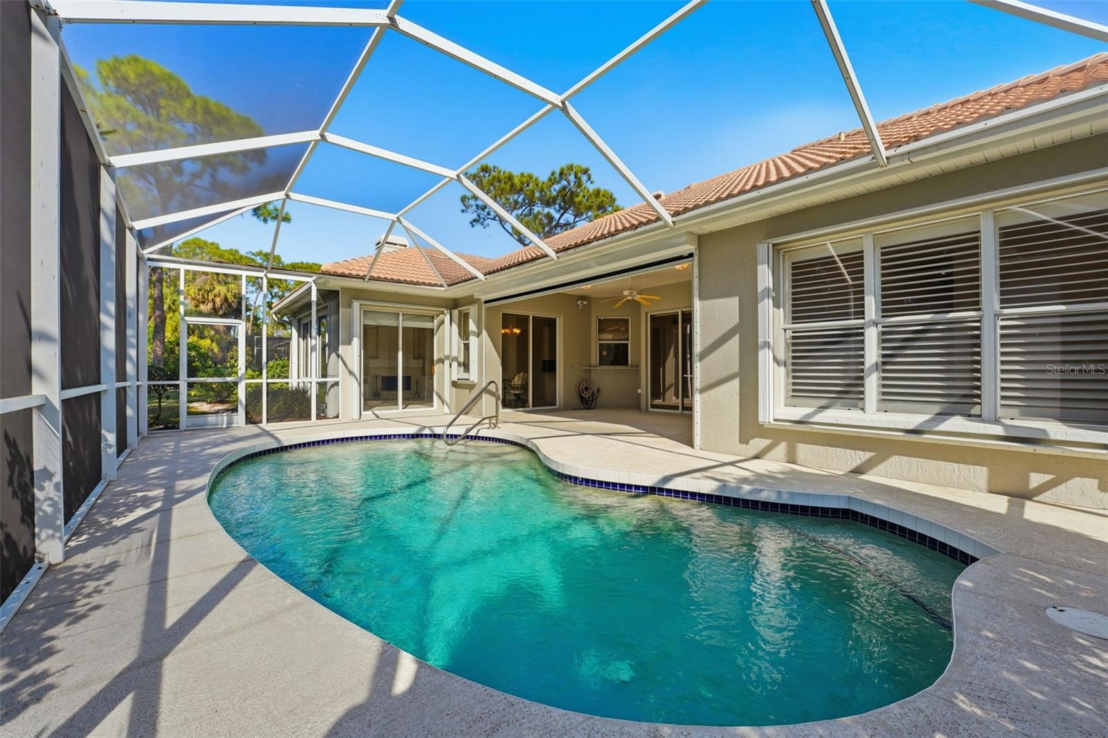 CALUSA LAKES - Residential