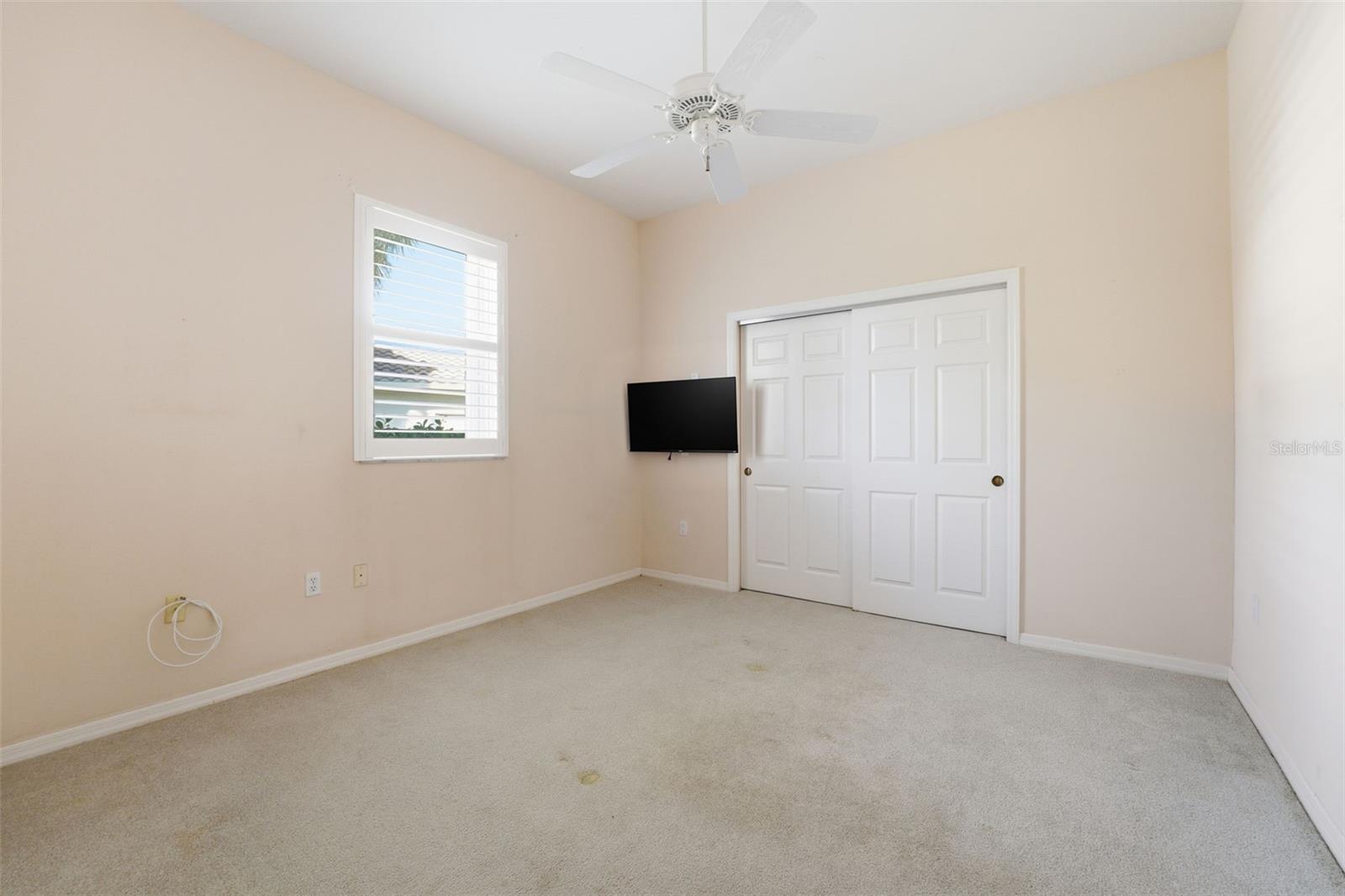 CALUSA LAKES - Residential