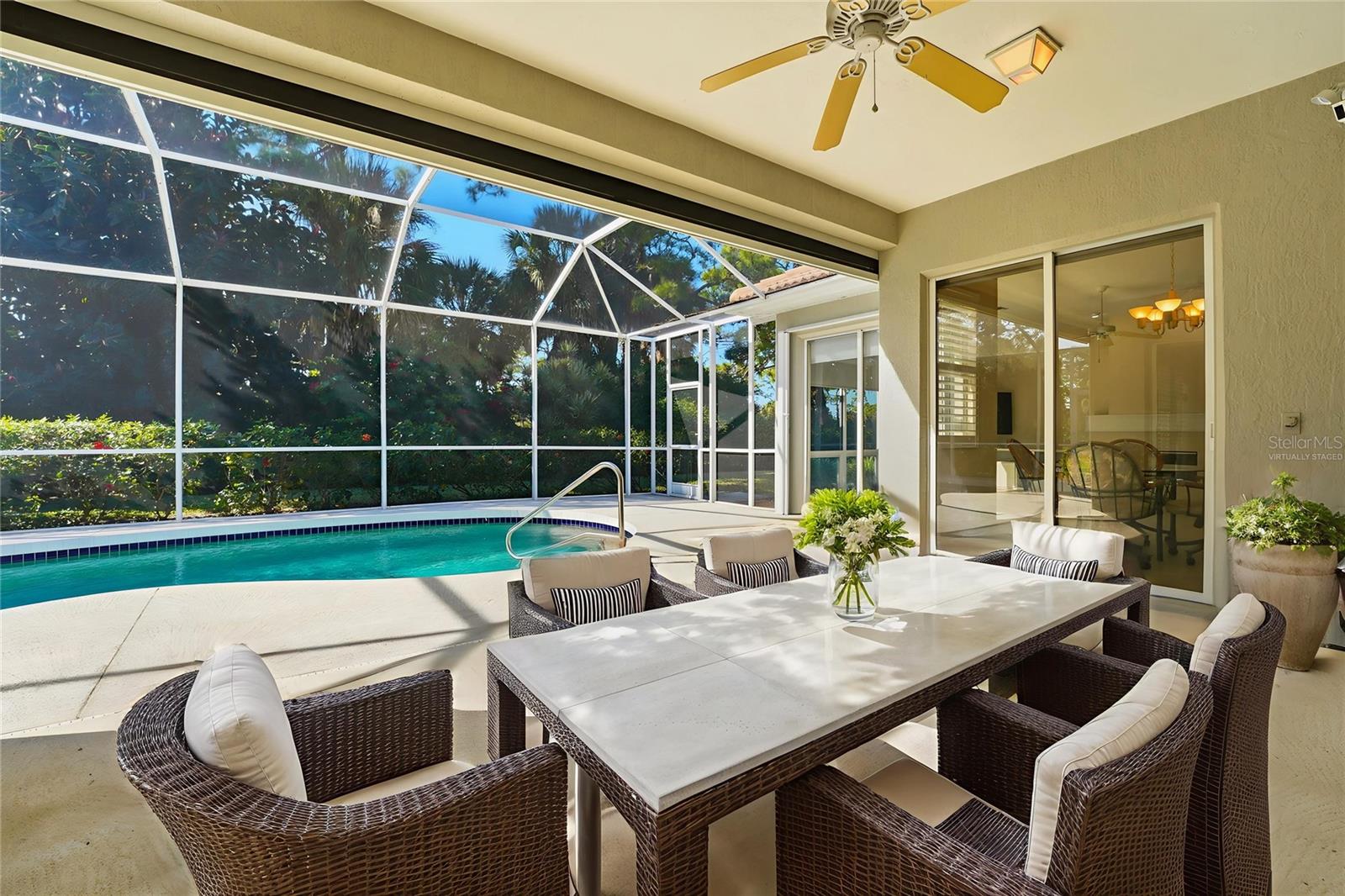 CALUSA LAKES - Residential