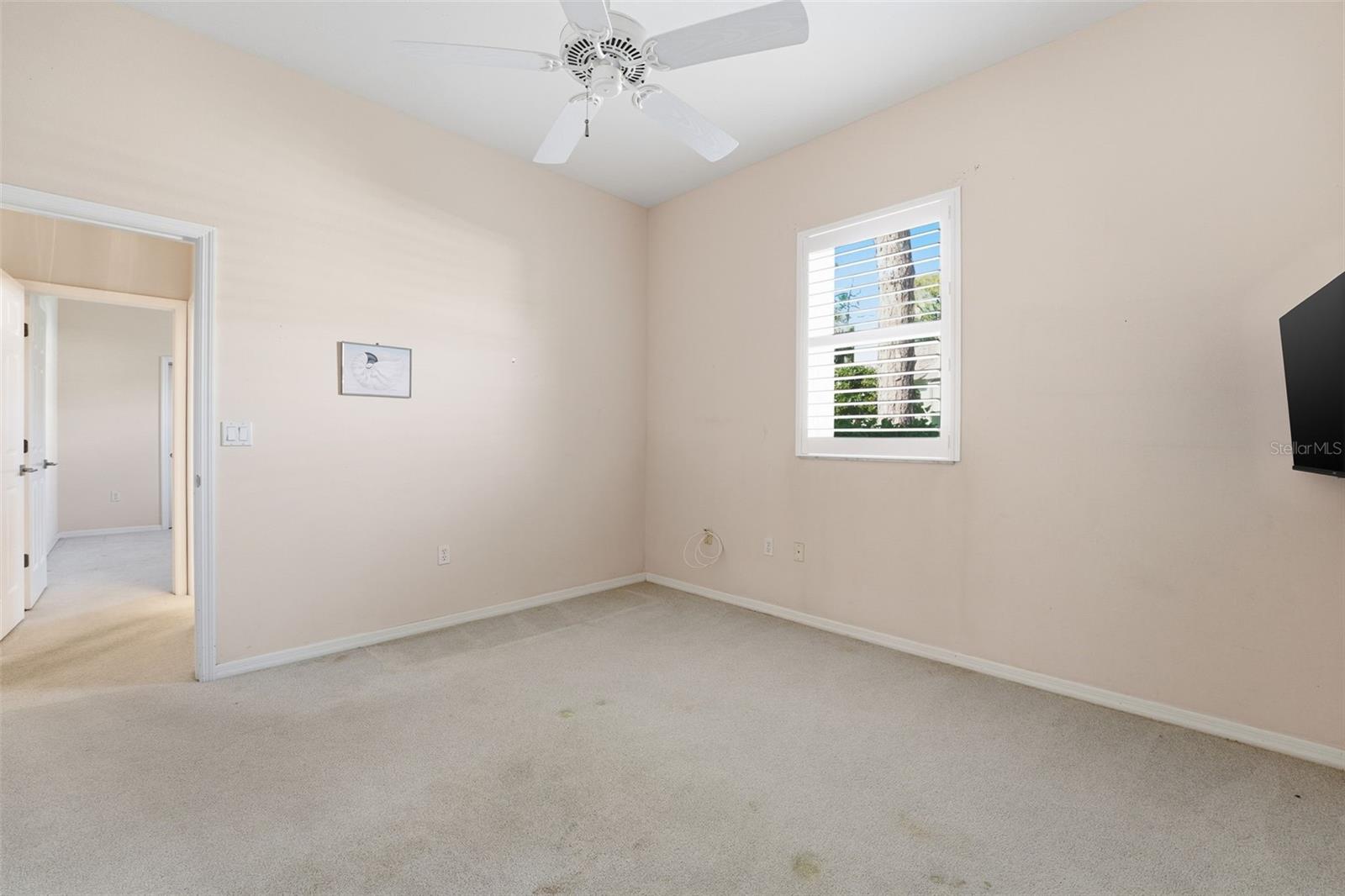 CALUSA LAKES - Residential