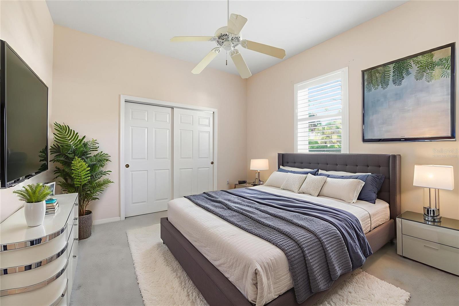 CALUSA LAKES - Residential