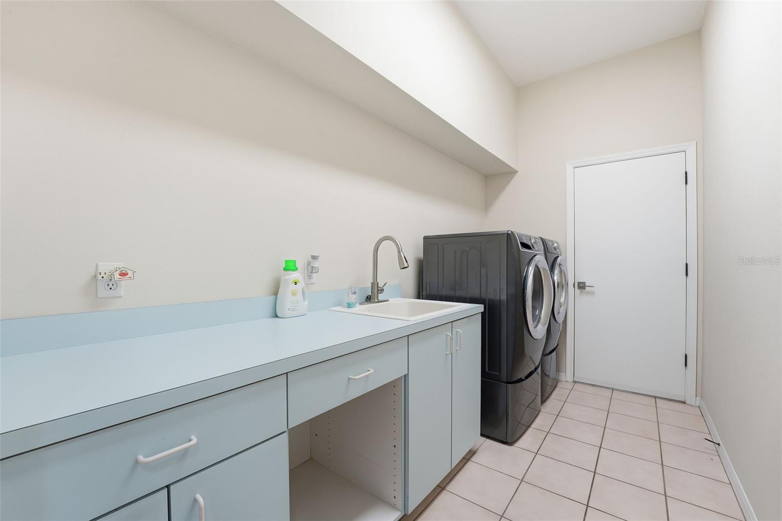 CALUSA LAKES - Residential