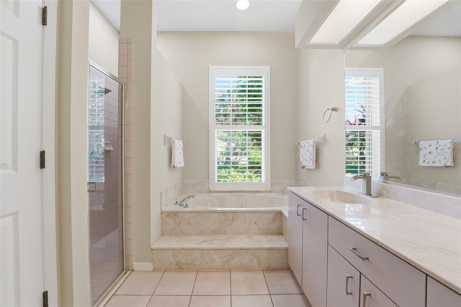 CALUSA LAKES - Residential