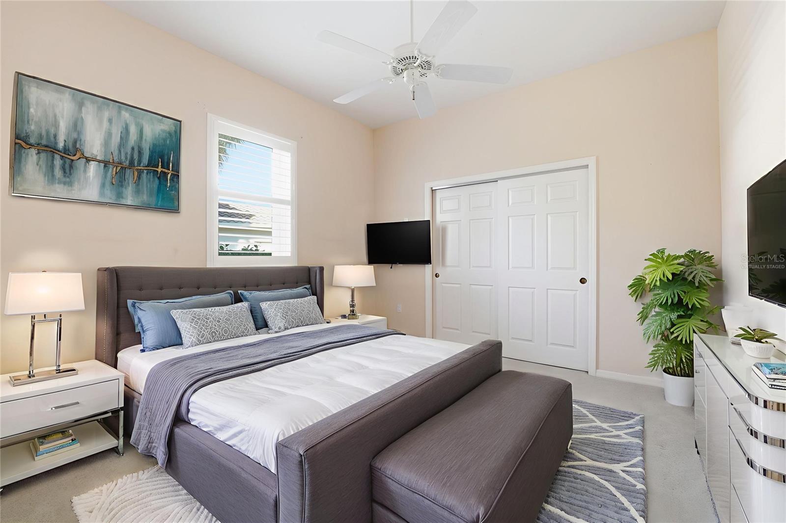 CALUSA LAKES - Residential