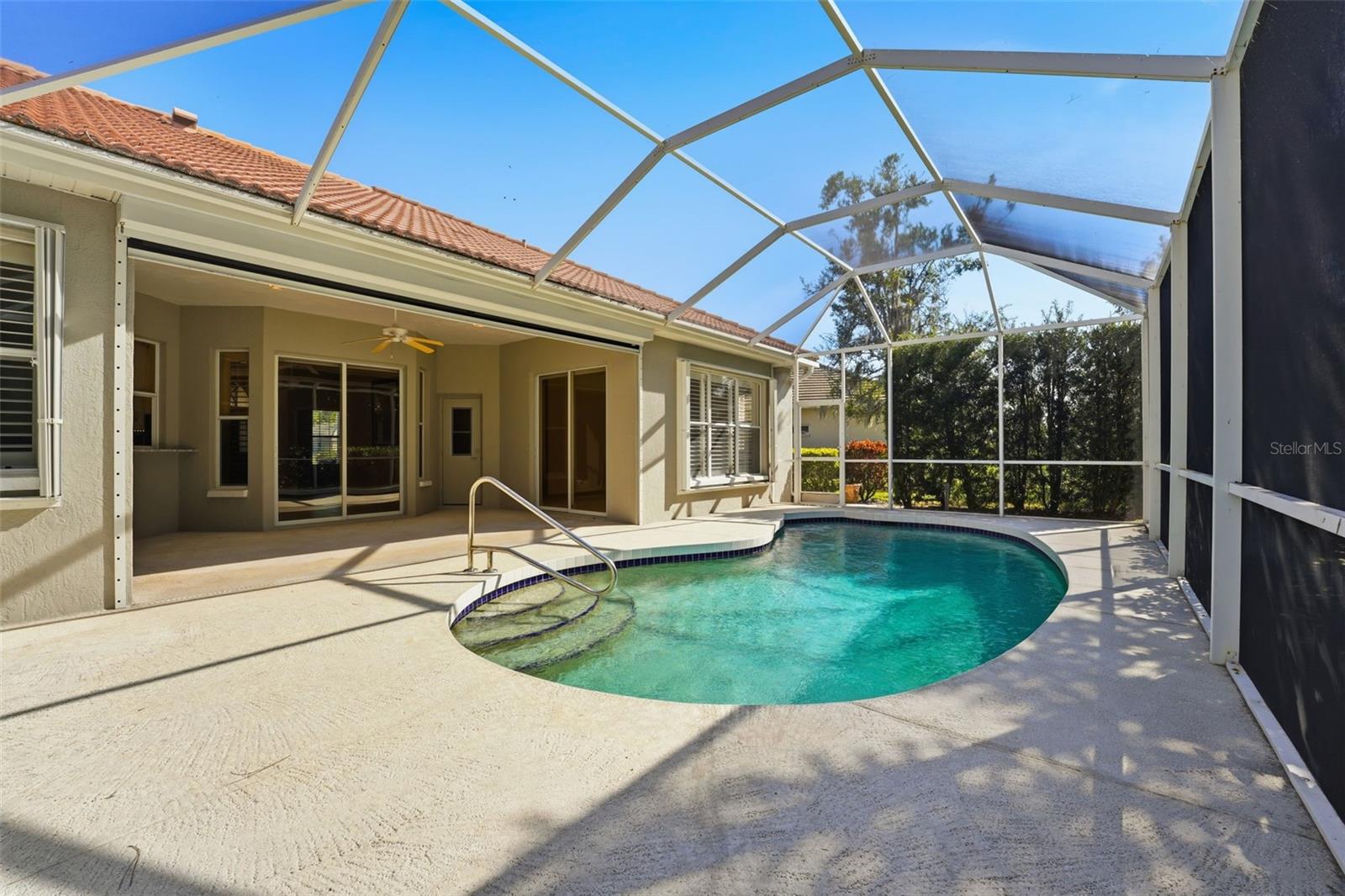 CALUSA LAKES - Residential
