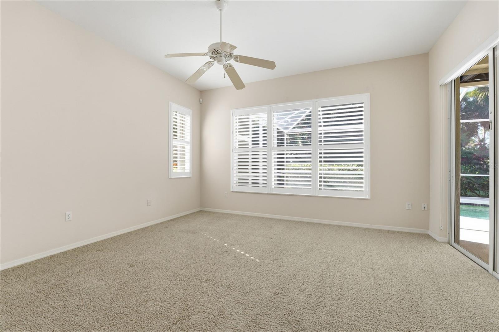 CALUSA LAKES - Residential