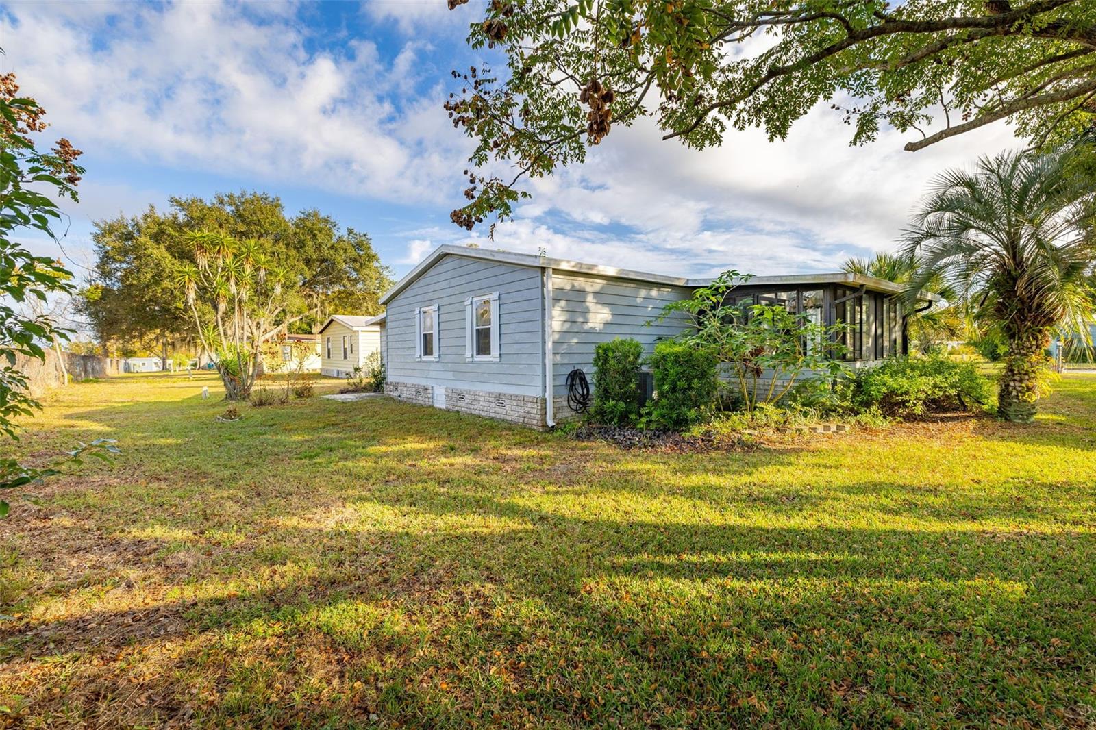 ZELLWOOD STATION - Residential