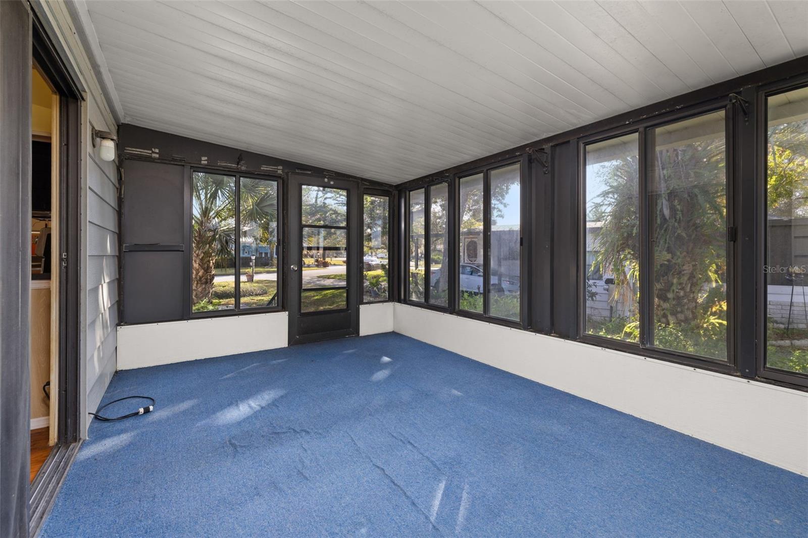 ZELLWOOD STATION - Residential