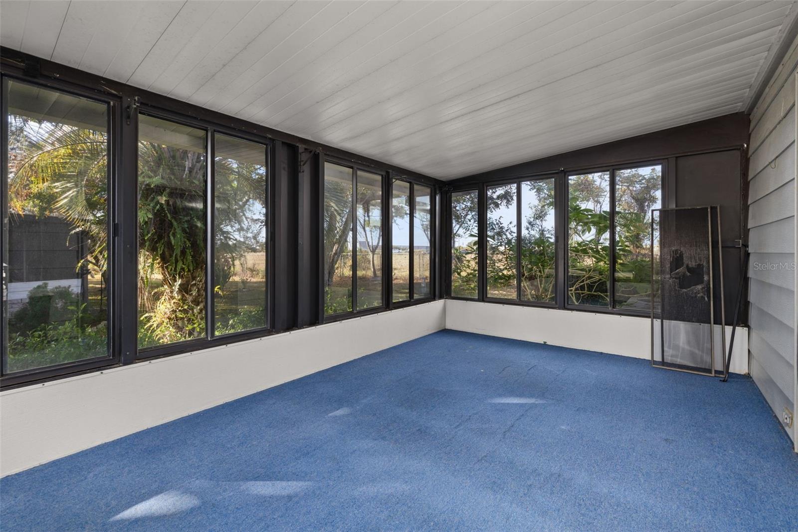 ZELLWOOD STATION - Residential