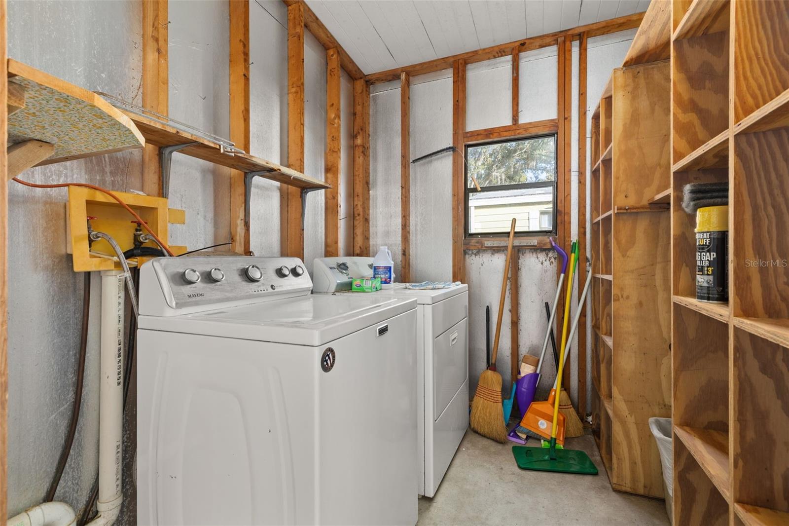 ZELLWOOD STATION - Residential