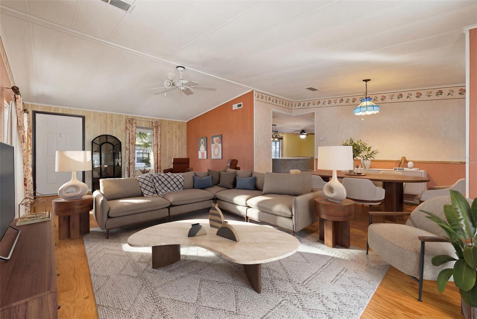 ZELLWOOD STATION - Residential