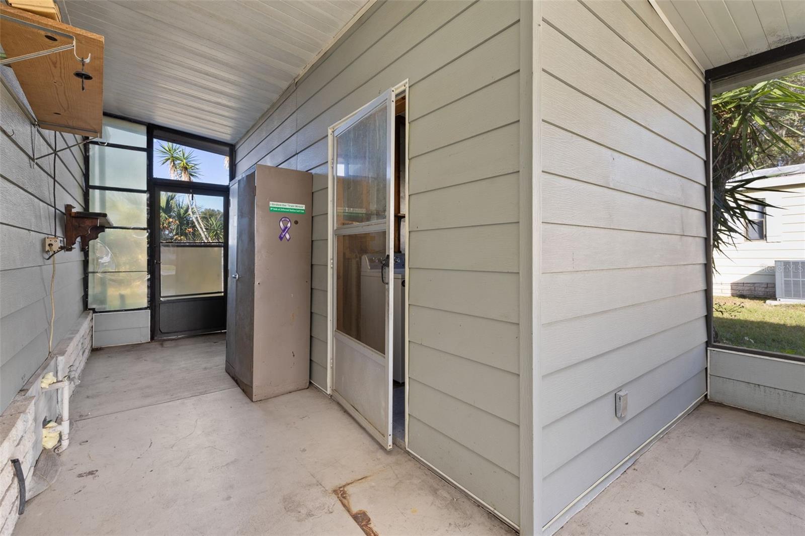 ZELLWOOD STATION - Residential