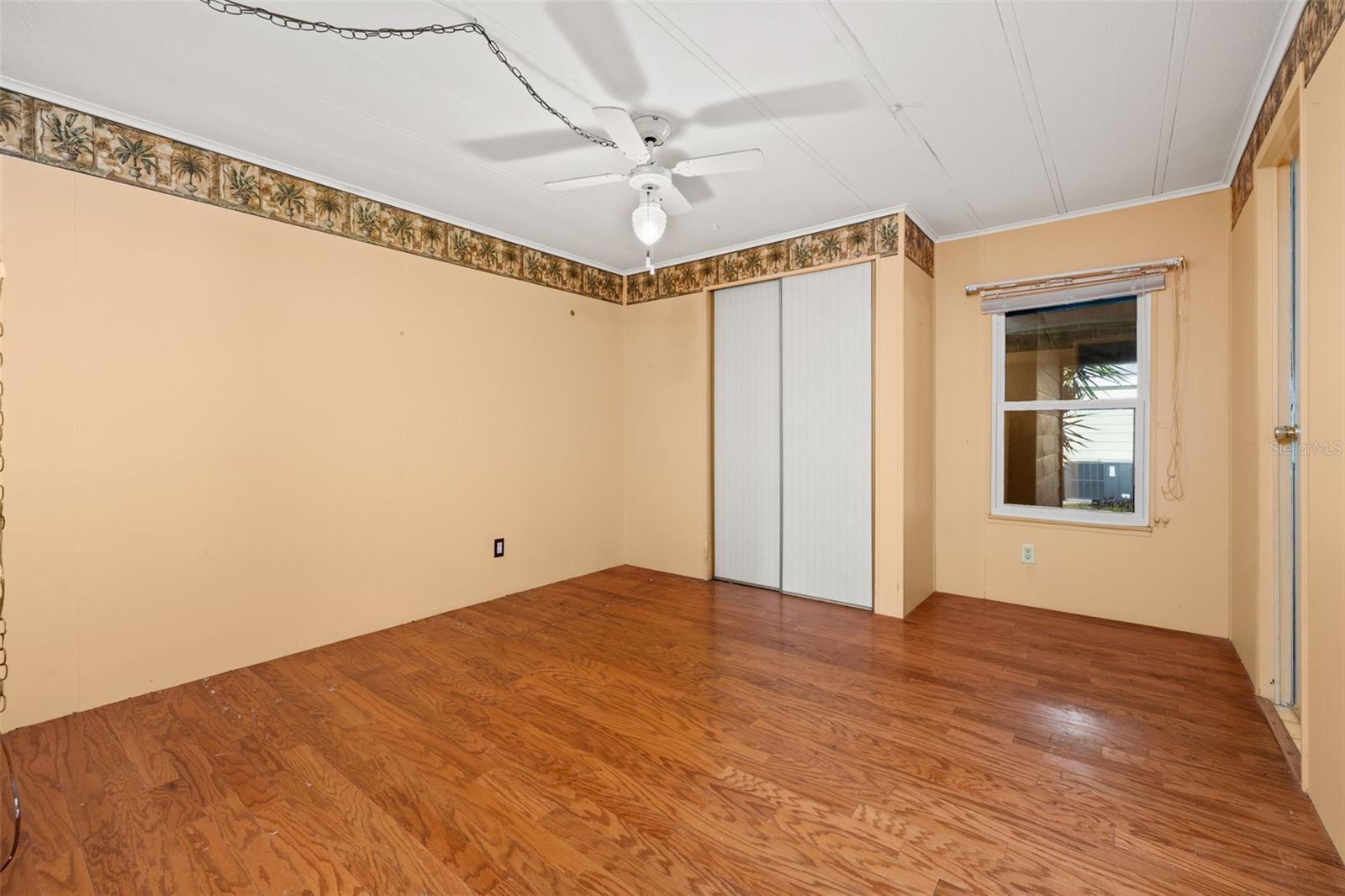 ZELLWOOD STATION - Residential