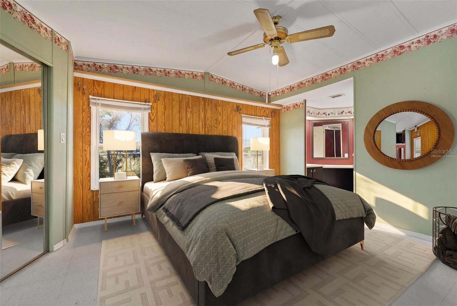 ZELLWOOD STATION - Residential