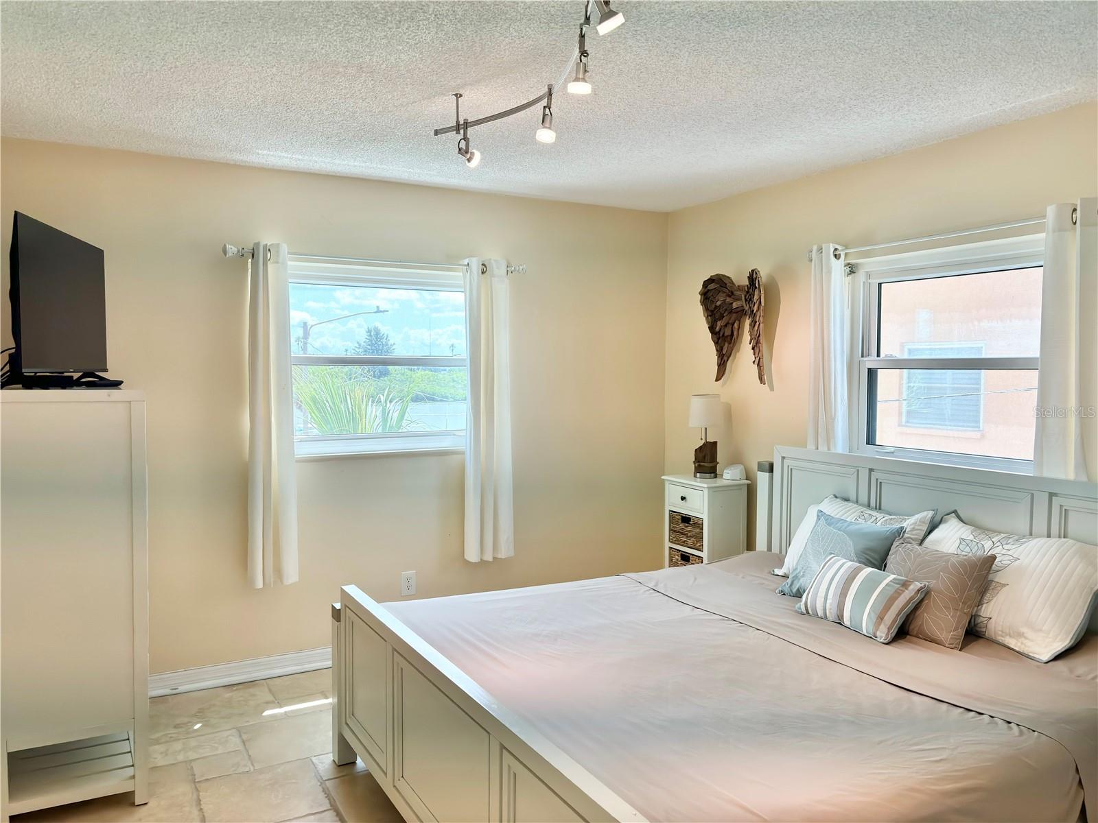 GULF SHORES CONDO - Residential