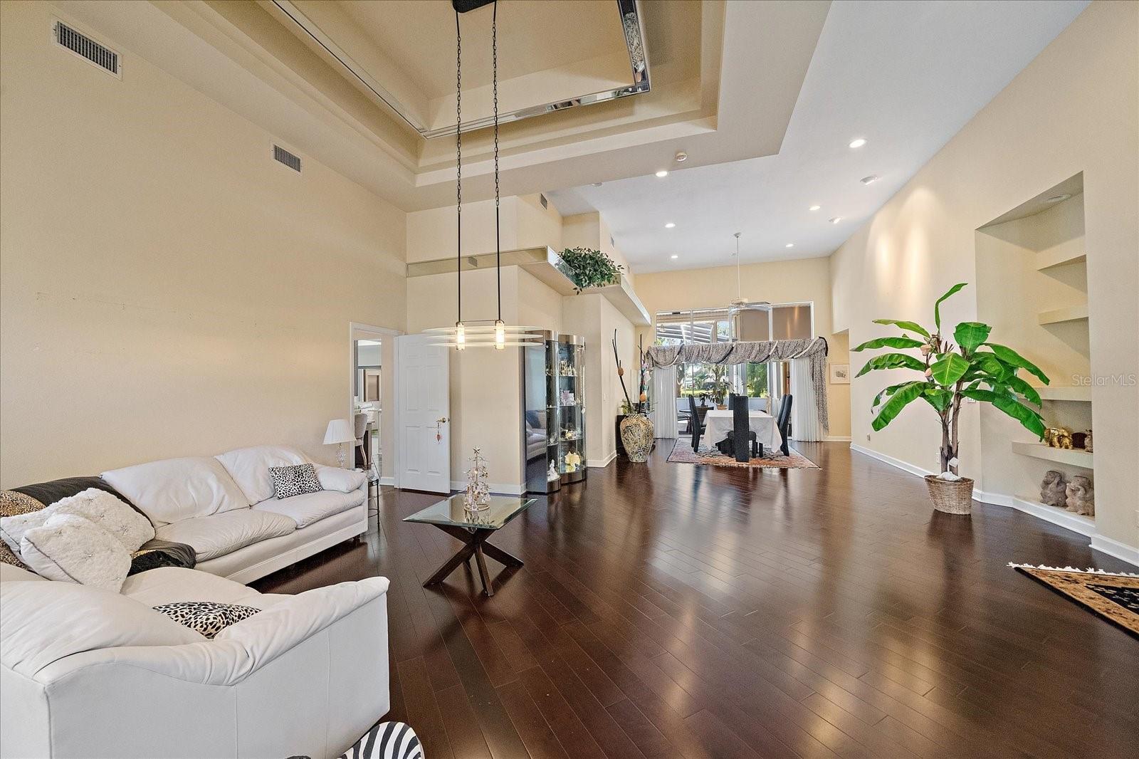 SUN N LAKE - Residential