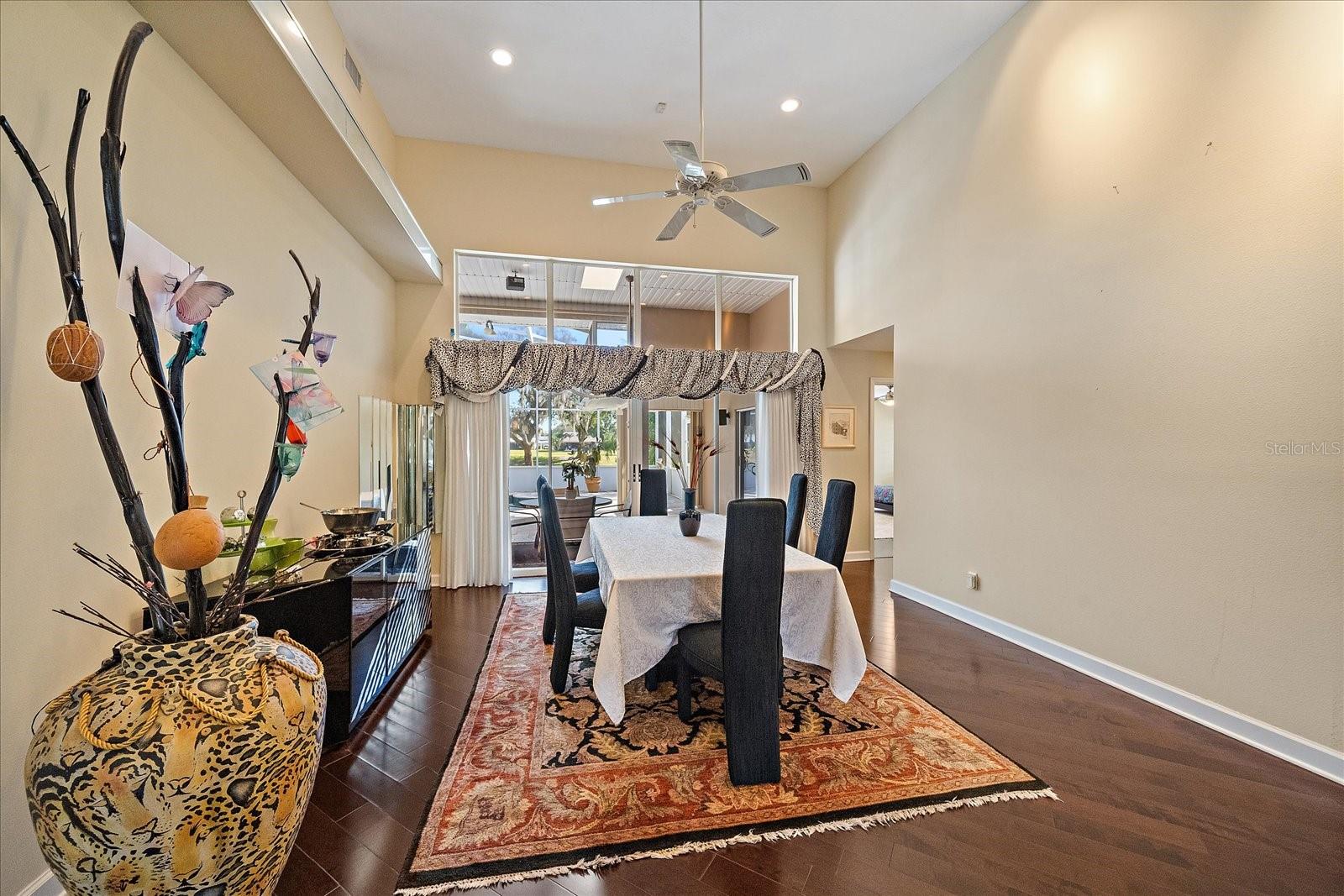 SUN N LAKE - Residential