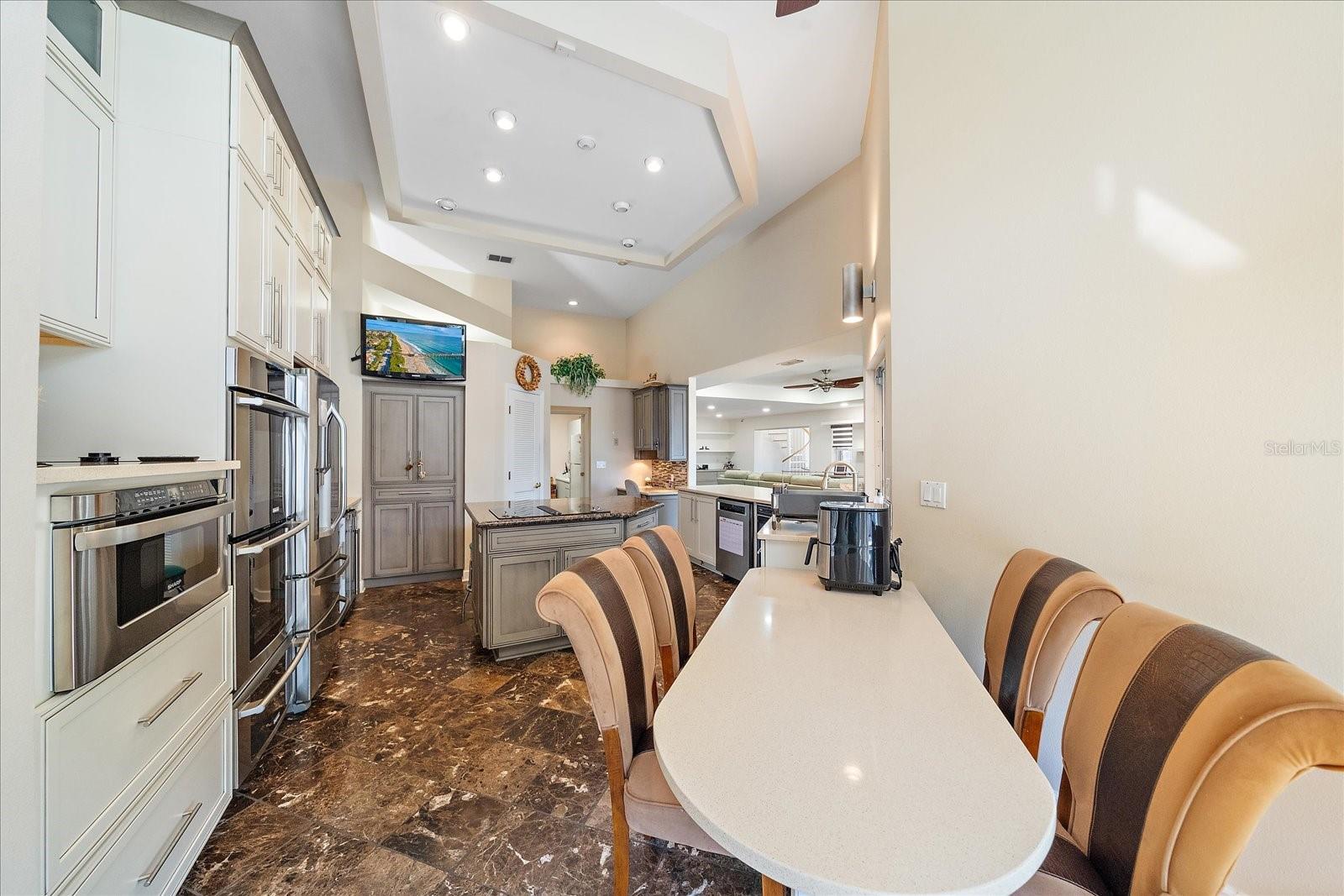 SUN N LAKE - Residential