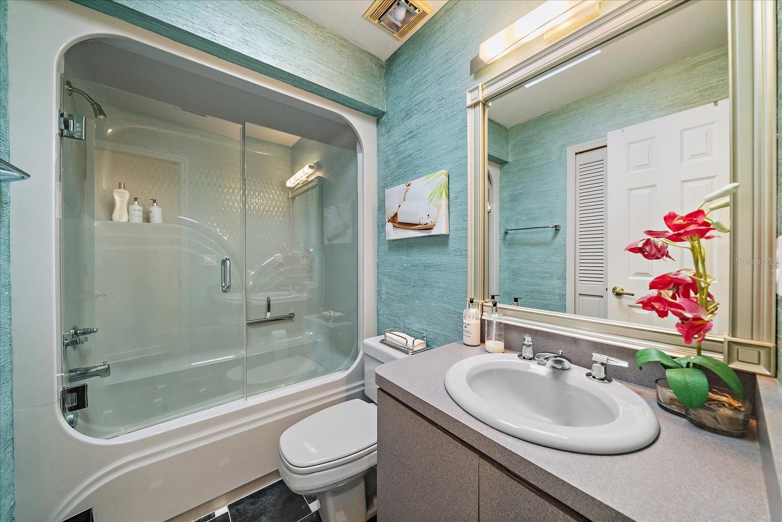 SUN N LAKE - Residential