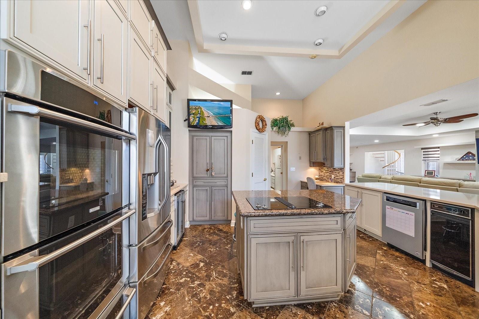 SUN N LAKE - Residential