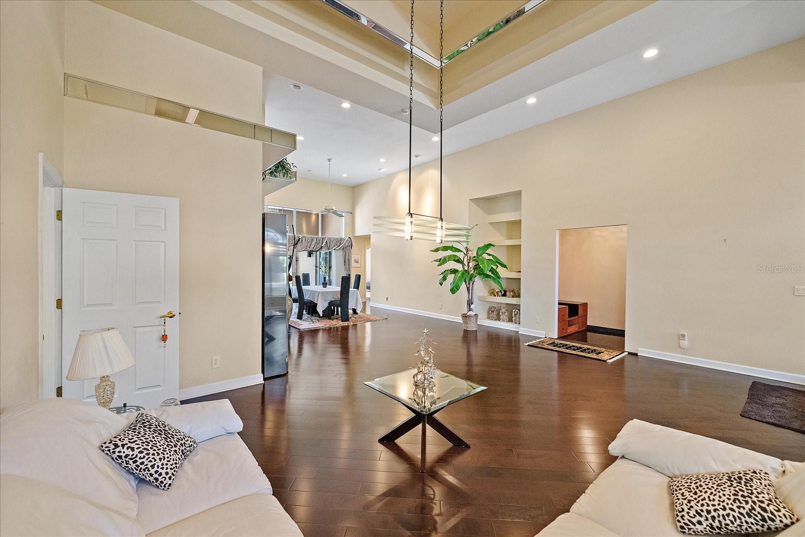 SUN N LAKE - Residential