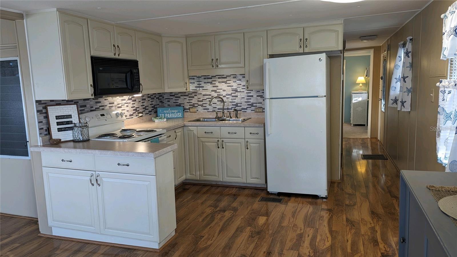 DE SOTO COMMUNITY UNIT ONE - Residential