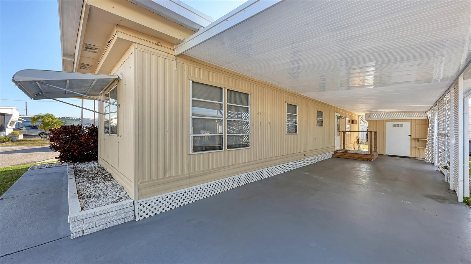 DE SOTO COMMUNITY UNIT ONE - Residential