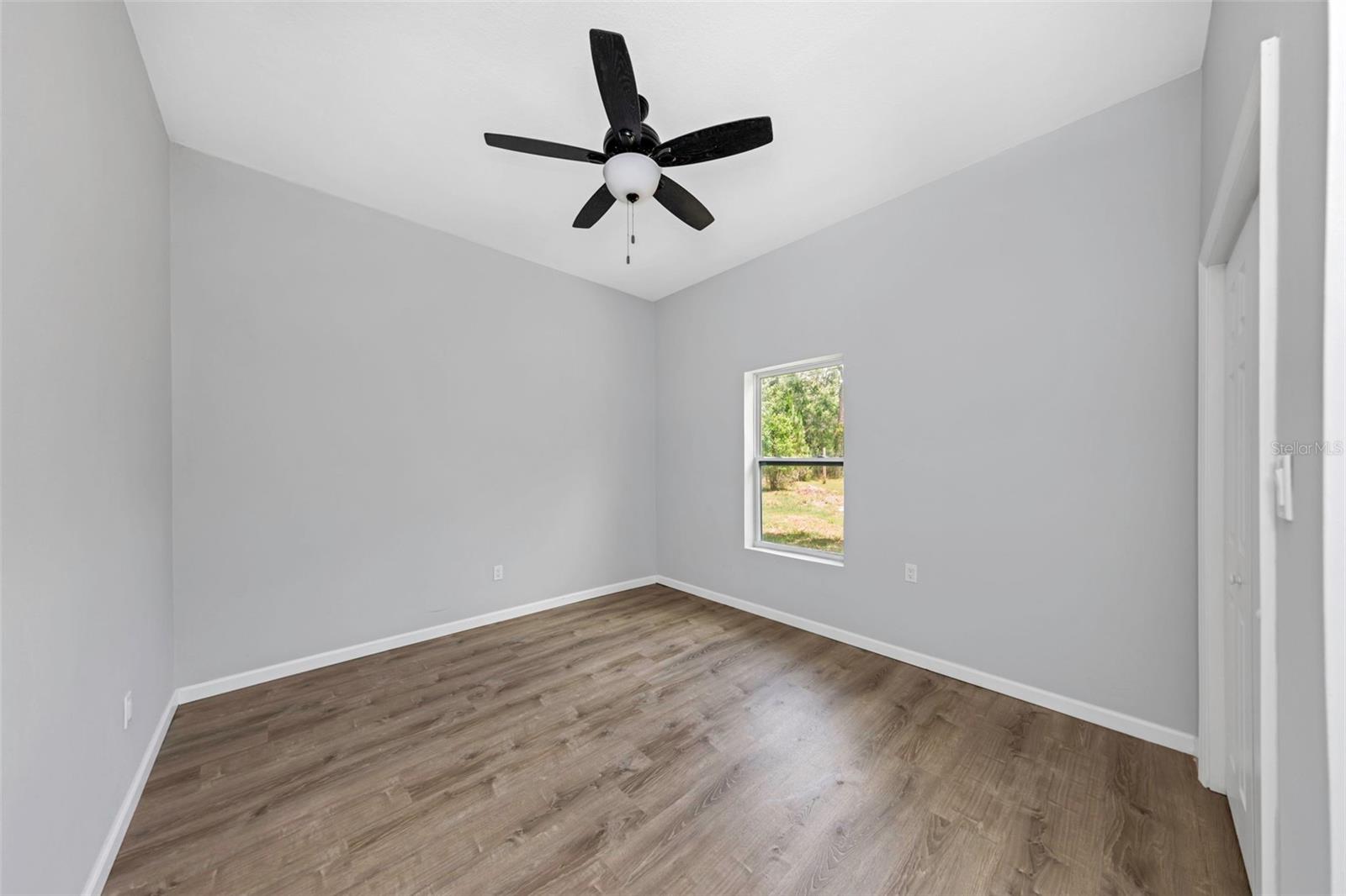 MOON LAKE ESTATES - Residential