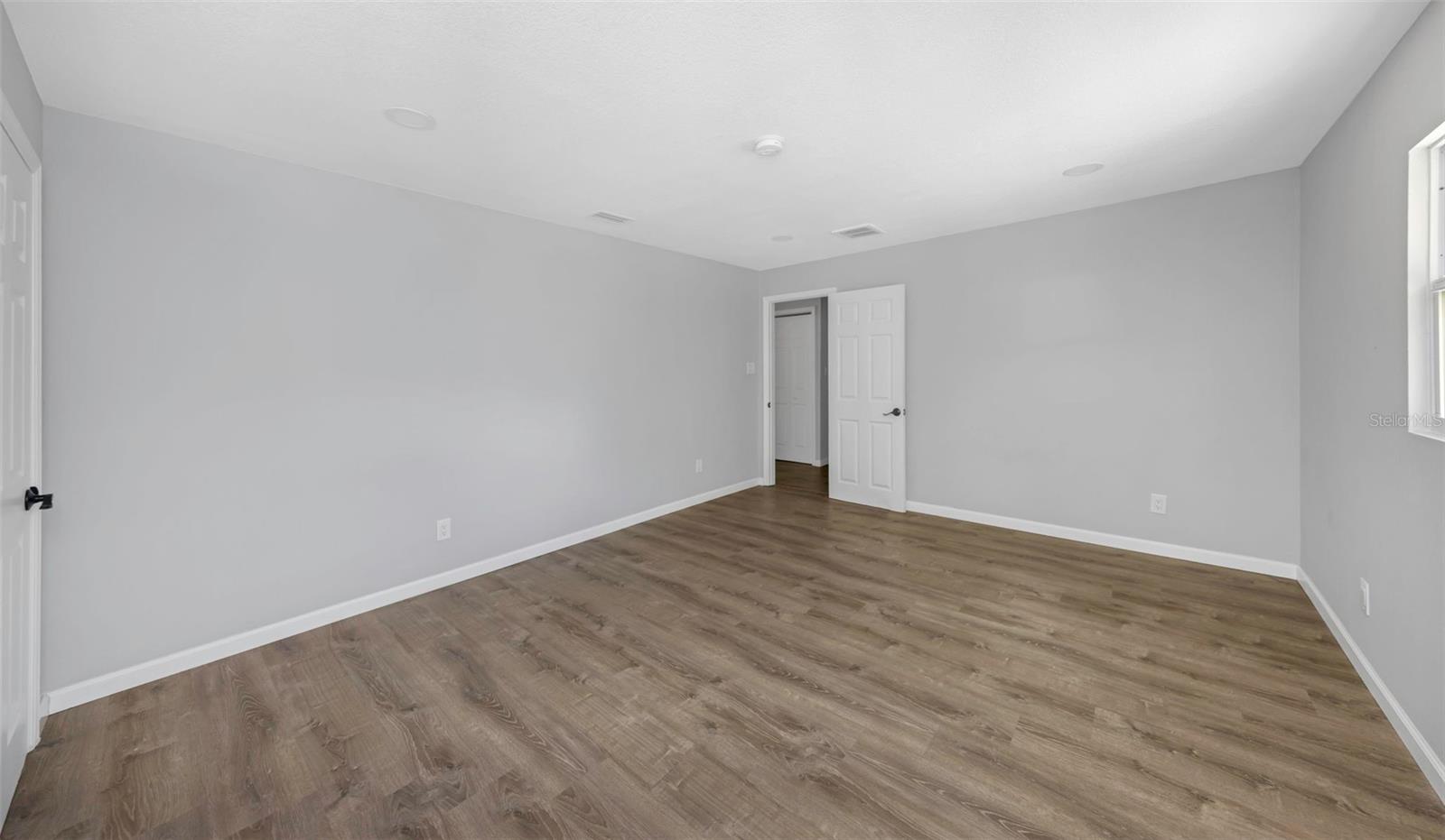 MOON LAKE ESTATES - Residential