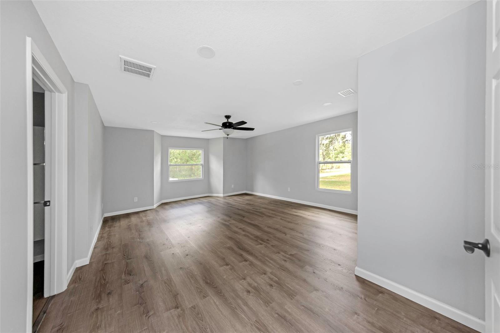 MOON LAKE ESTATES - Residential