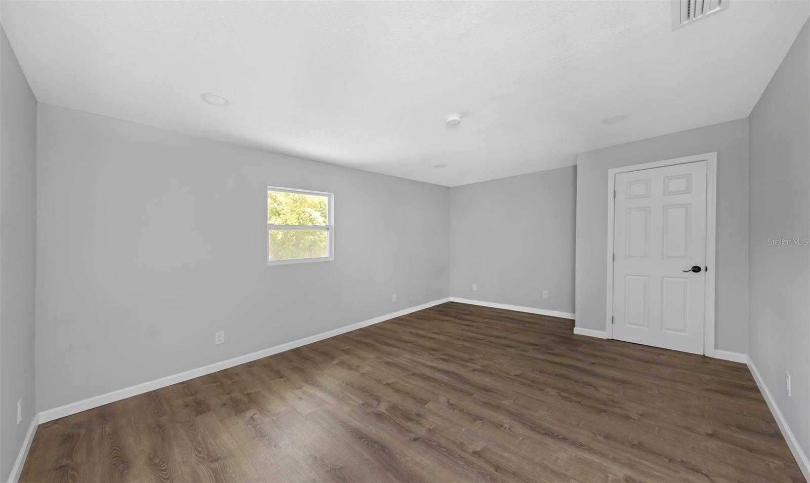 MOON LAKE ESTATES - Residential