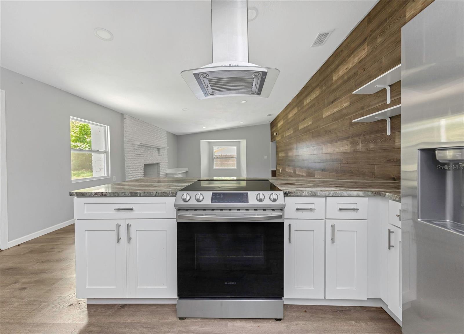 MOON LAKE ESTATES - Residential