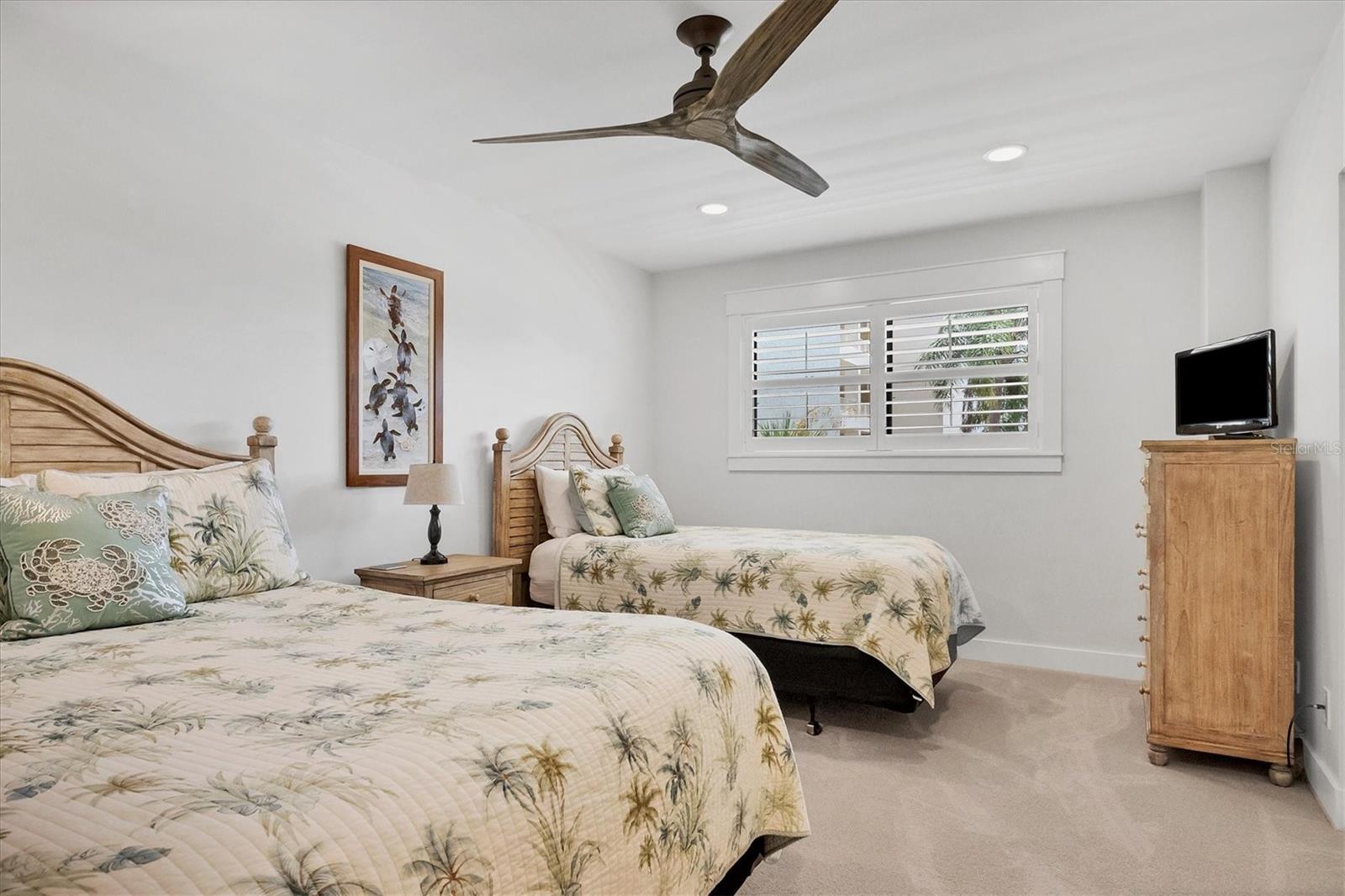 GULF & BAY CLUB - Residential Lease