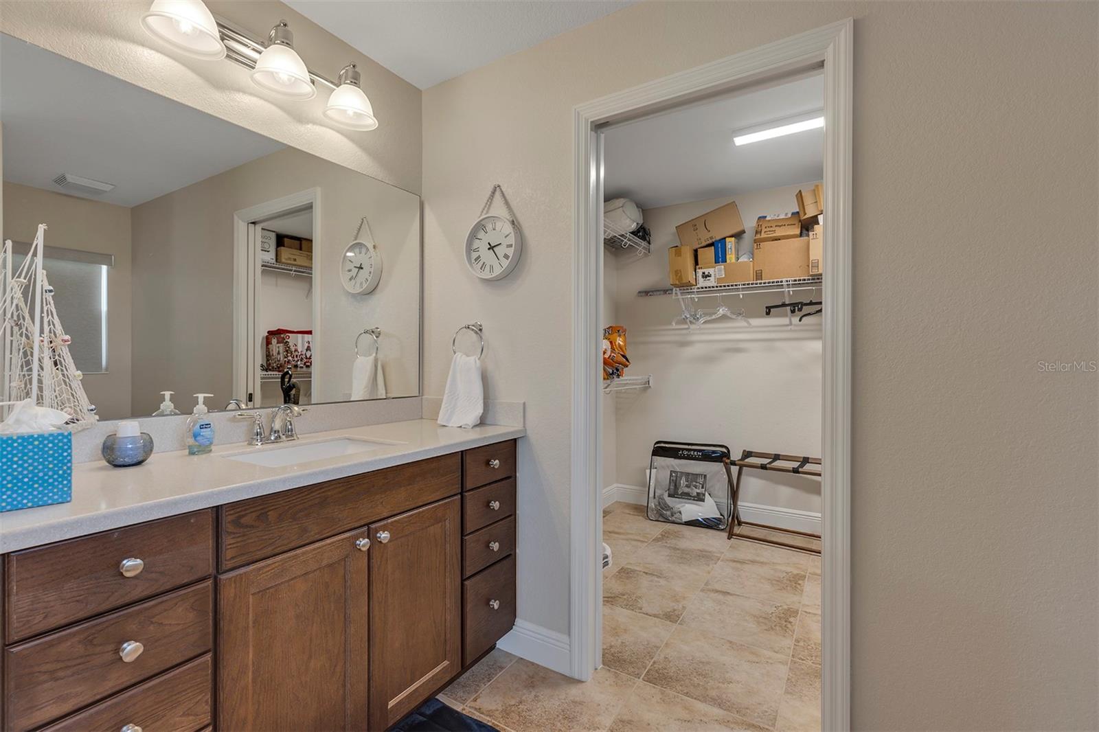 ARLINGTON RIDGE - Residential