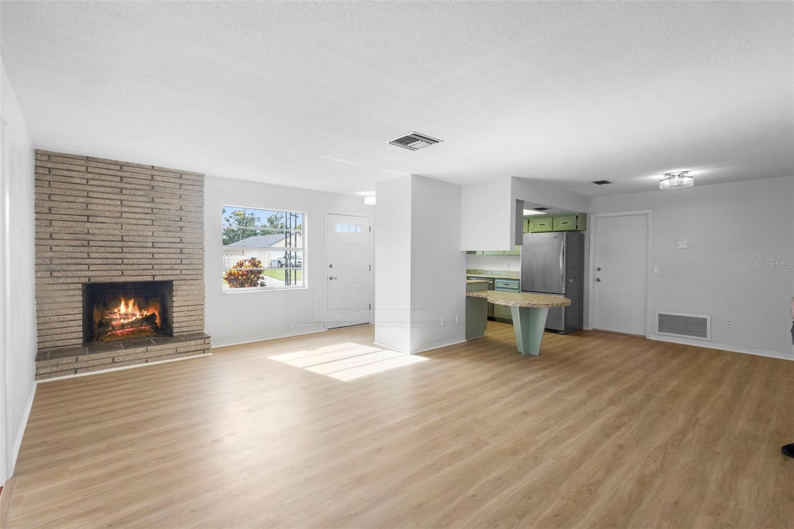 2040 DEBORAH TERRACE