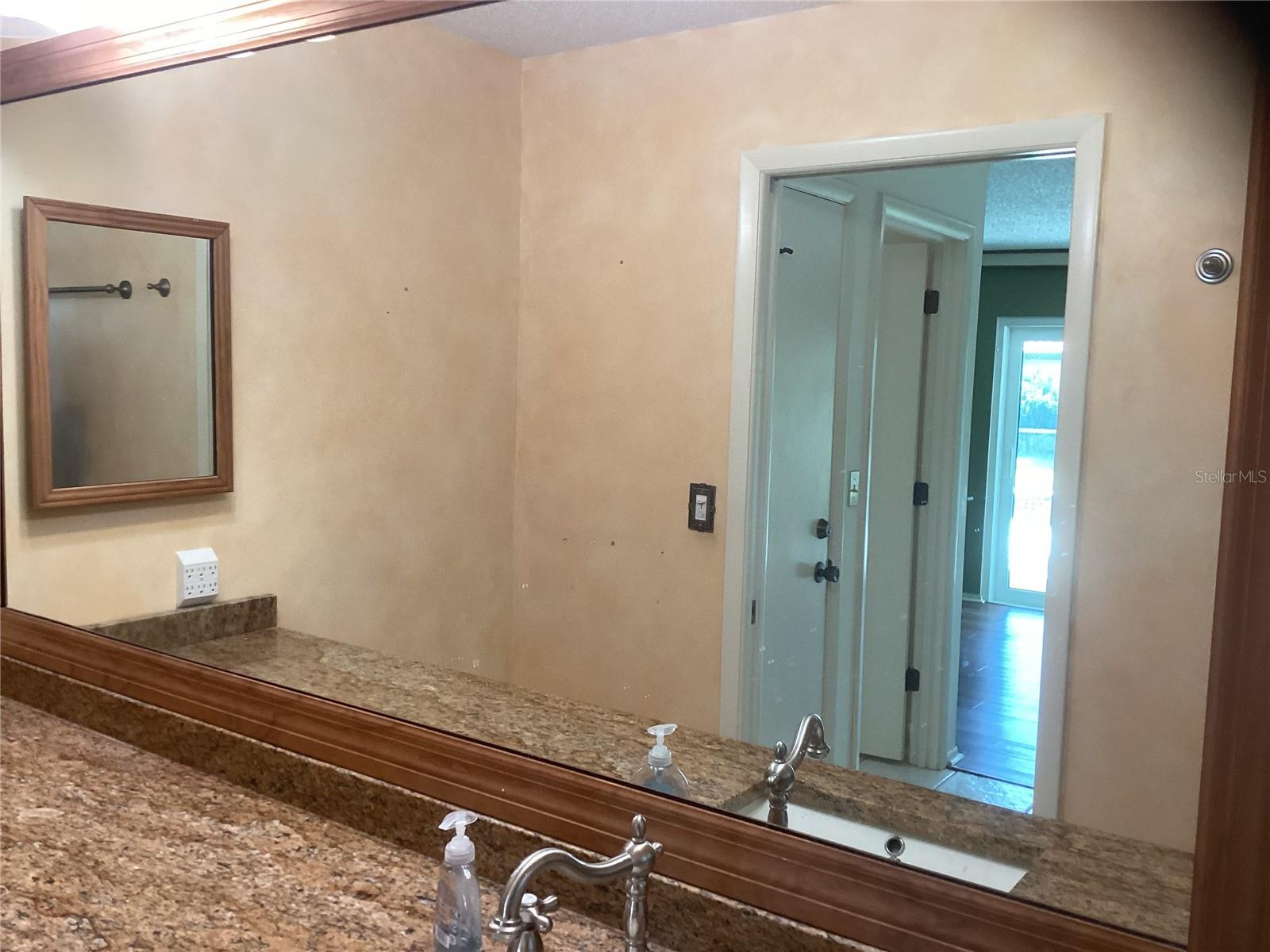GULF GATE EAST - Residential