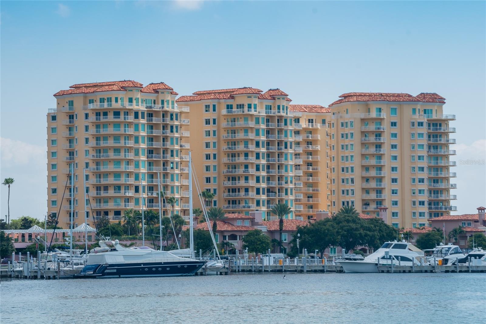 VINOY PLACE CONDO - Residential