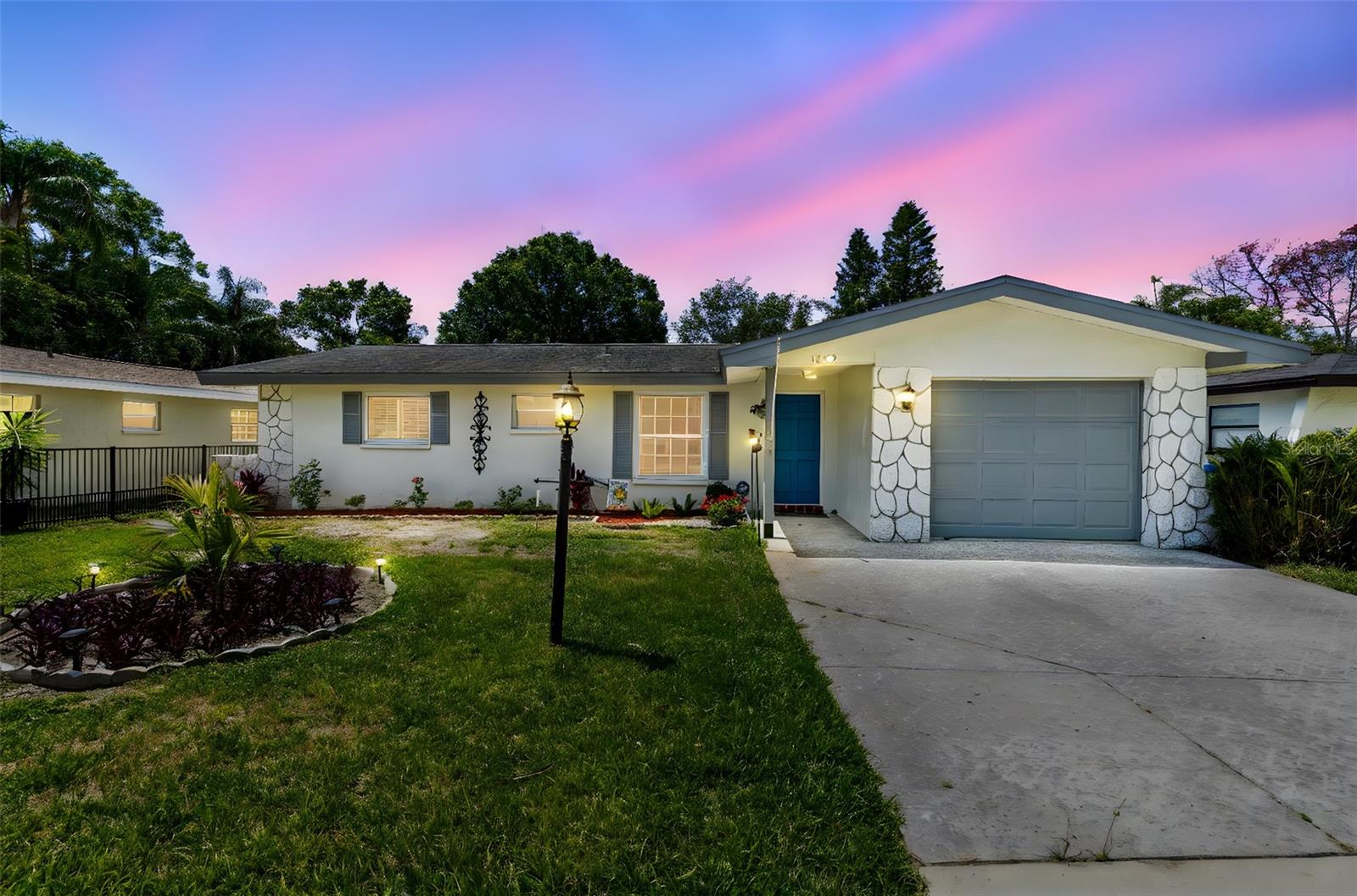 1809 ELMWOOD DRIVE