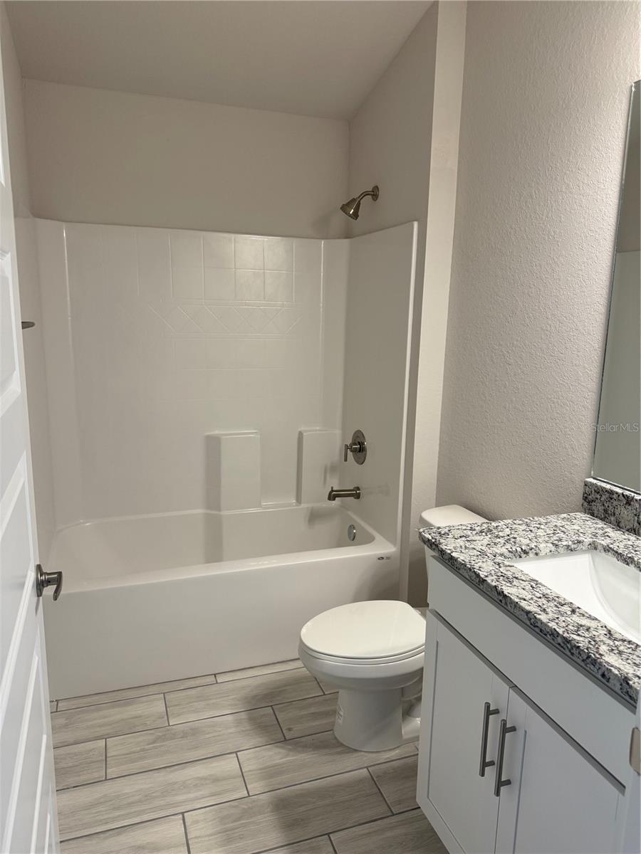 2628 AVERLAND LOOP